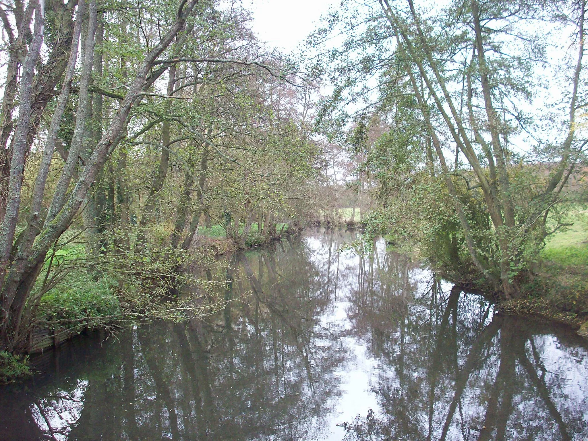 Photo showing: L'Iton à Chaise-Dieu-du-Theil.