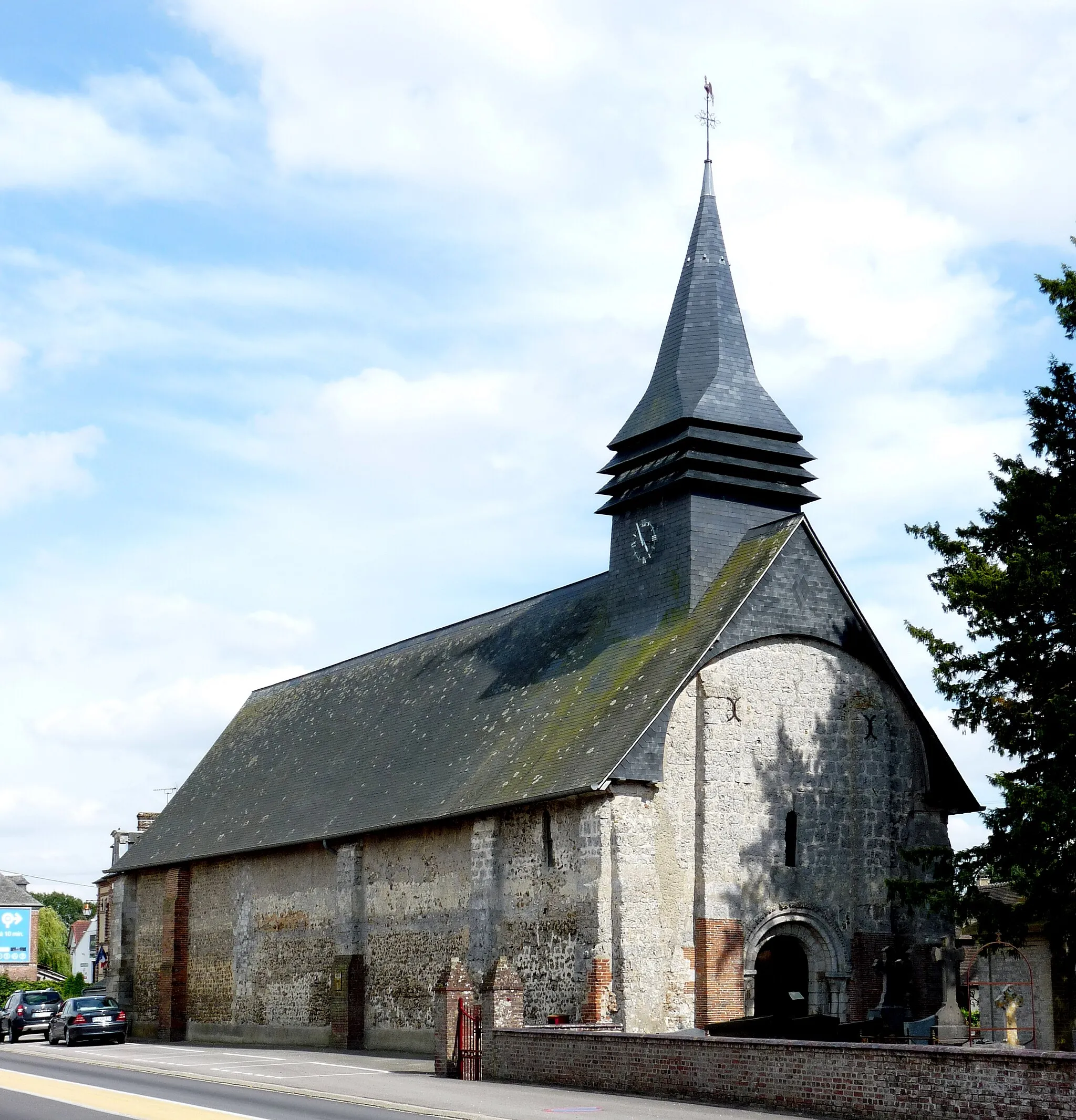 Photo showing: This building is indexed in the base Mérimée, a database of architectural heritage maintained by the French Ministry of Culture, under the reference PA00099393 .