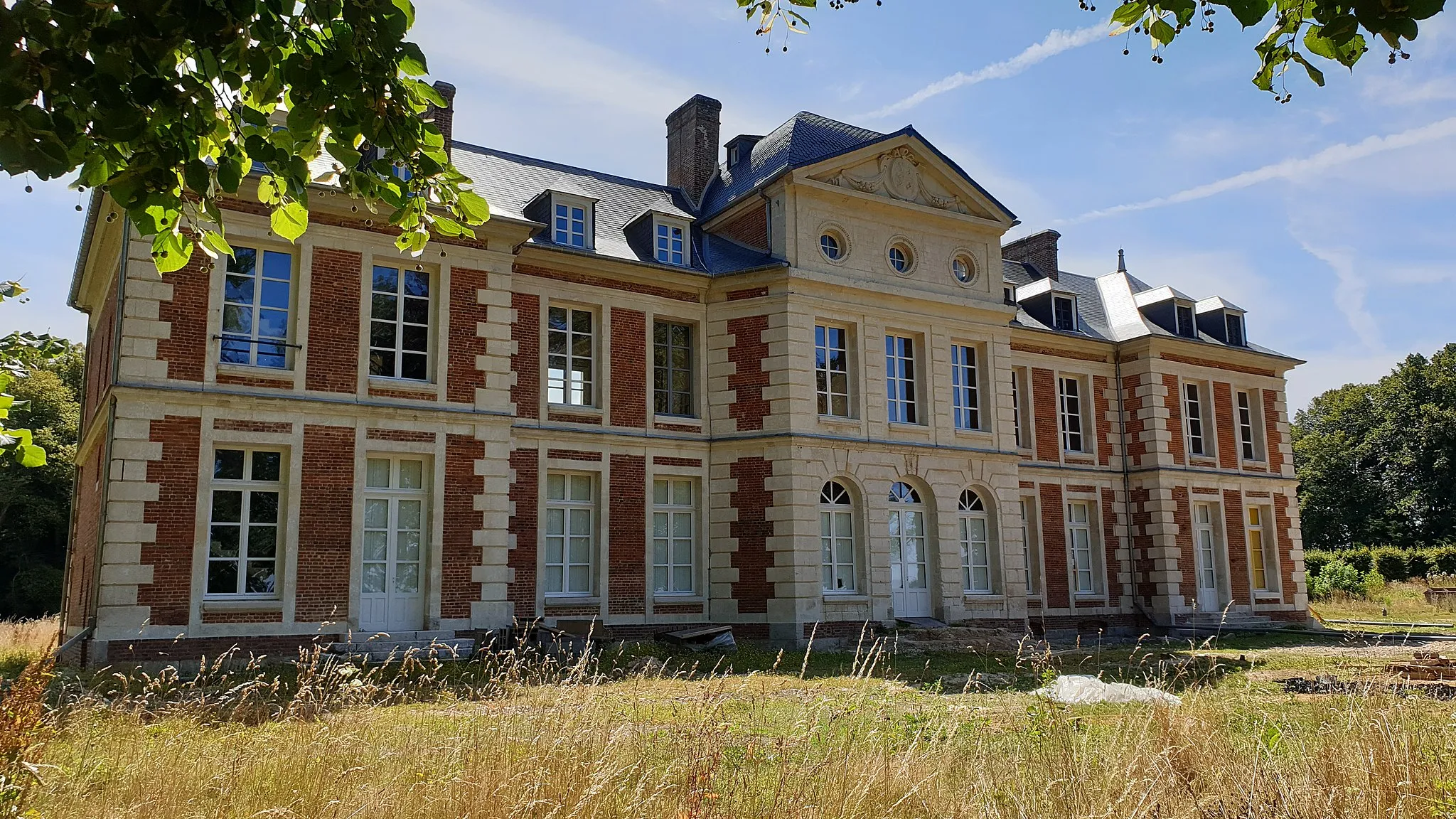 Photo showing: Giverville chateau