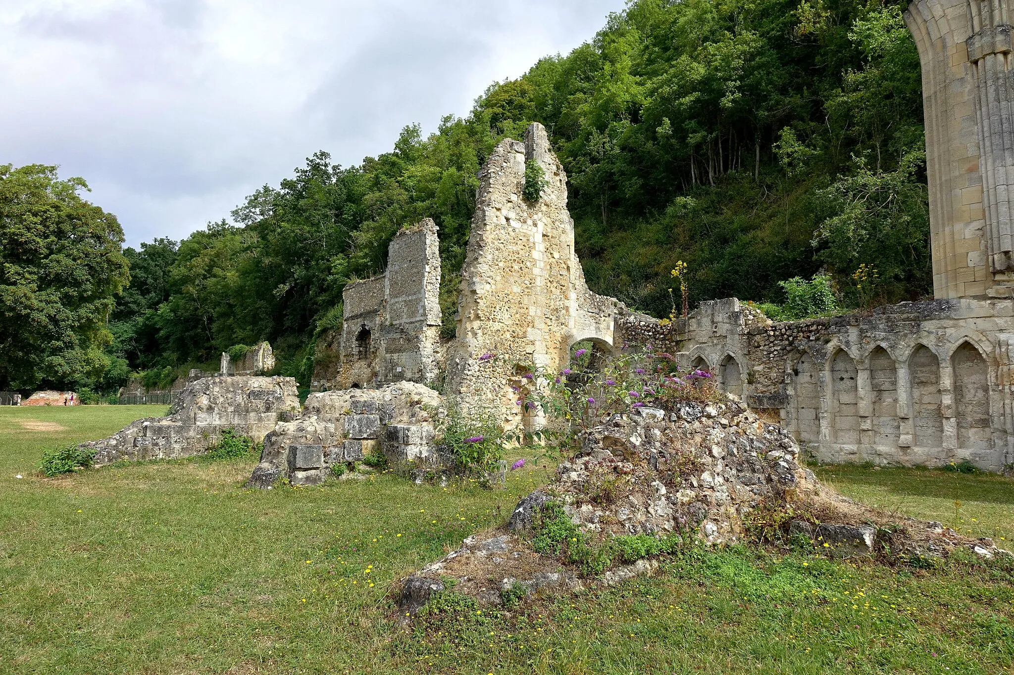 Photo showing: This building is indexed in the base Mérimée, a database of architectural heritage maintained by the French Ministry of Culture, under the reference PA00099324 .