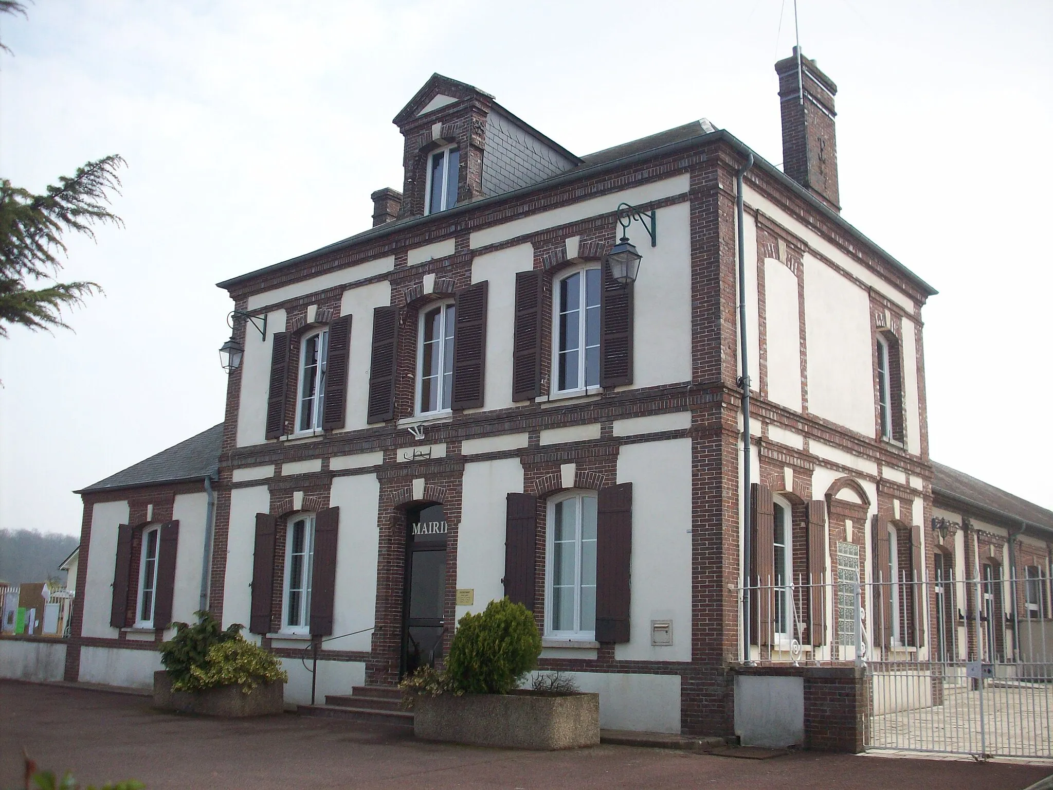 Photo showing: Mairie d'Arnières-sur-Iton.