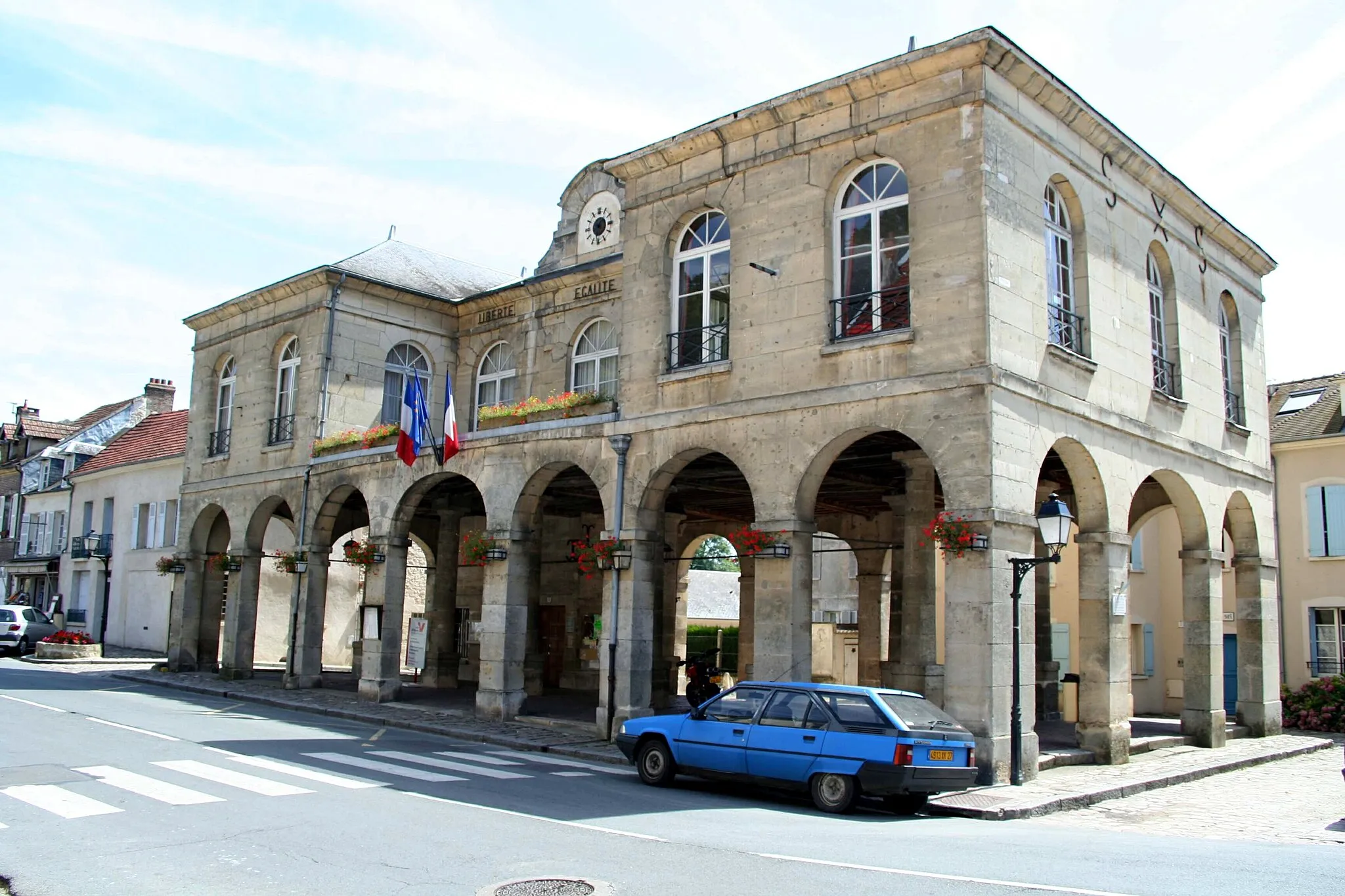 Photo showing: Hôtel de ville, la Roche-Guyon, Val-d'Oise  (France) -