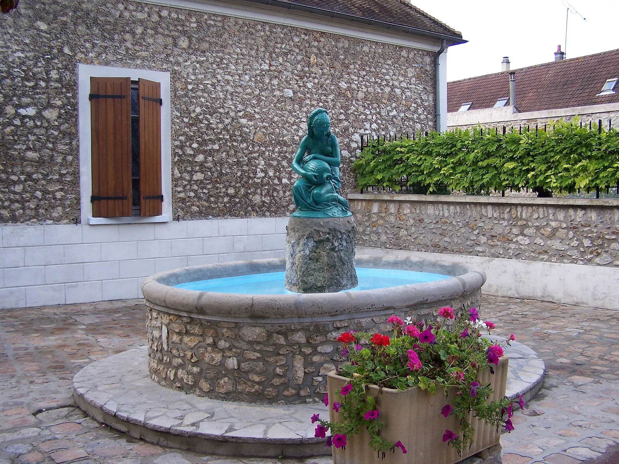 Photo showing: Fontaine de Garancières (Yvelines, France)