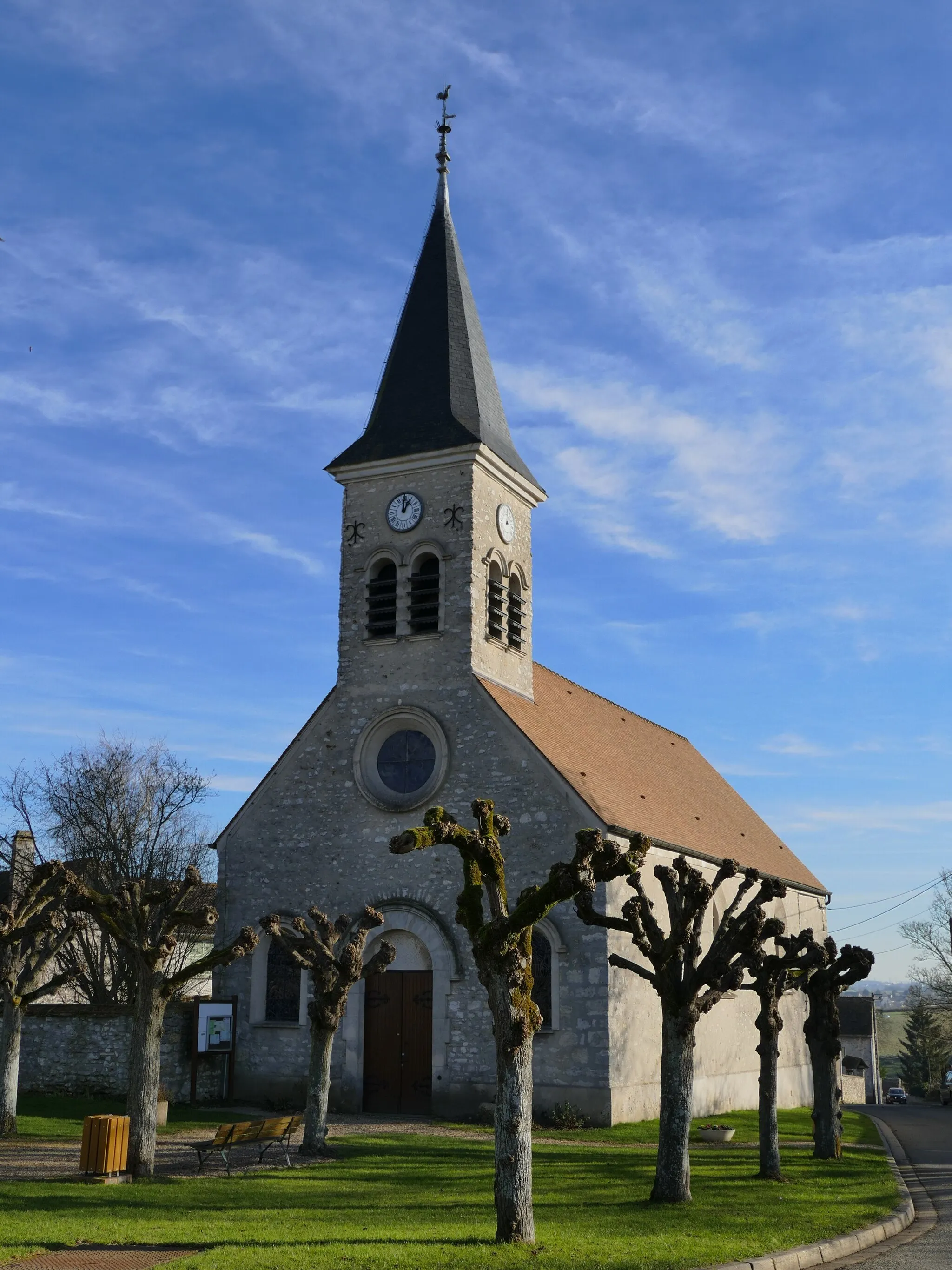 Photo showing: Saint-Nicolas' church in Fontenay-Mauvoisin (Yvelines, Île-de-France, France).