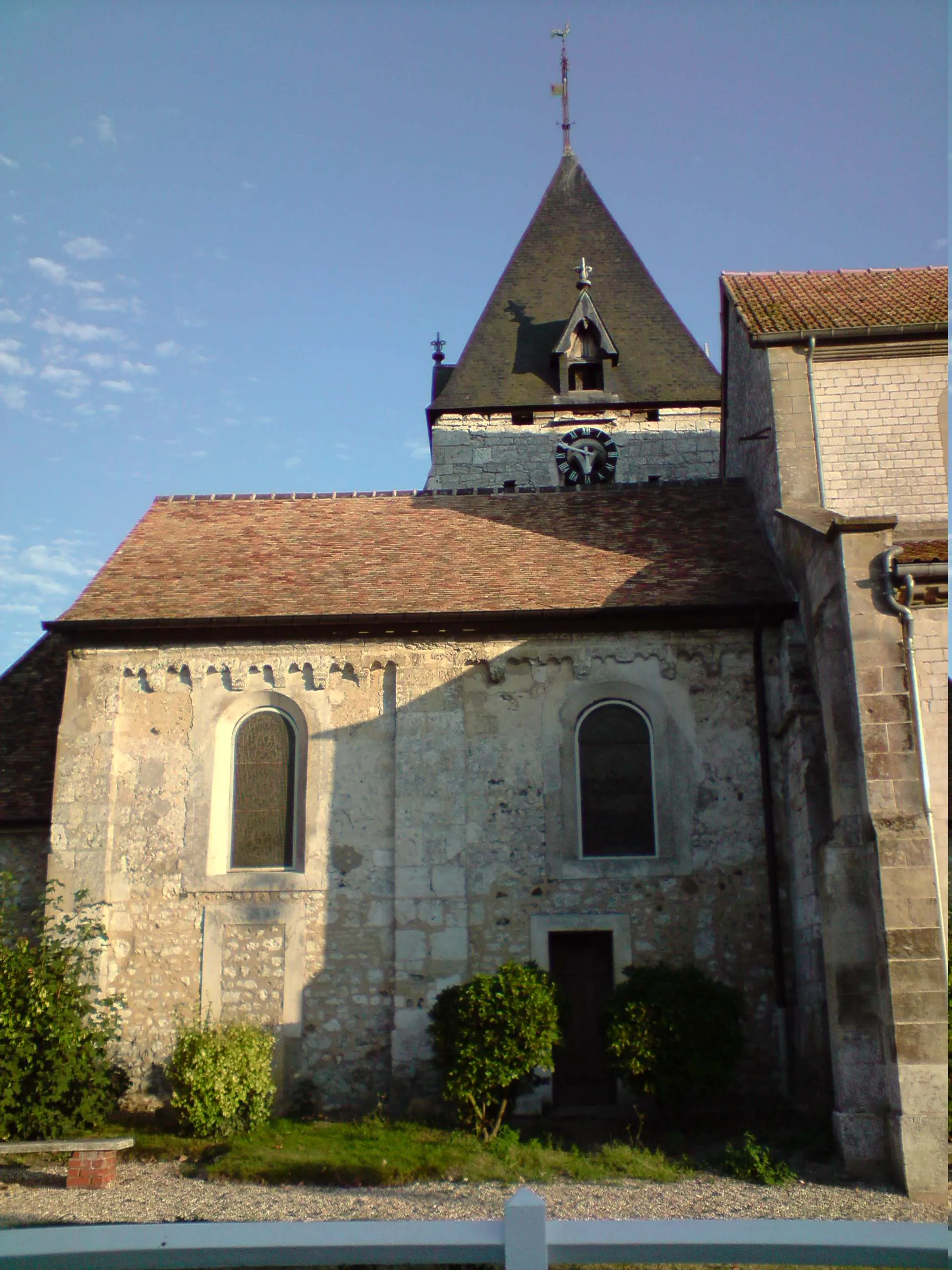 Photo showing: Church of the city of Muids, Eure, France.