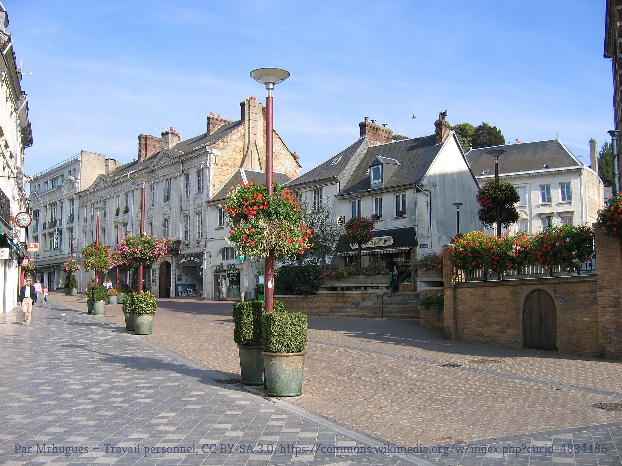 Photo showing: Semi-pedestrian street of the Republic later church