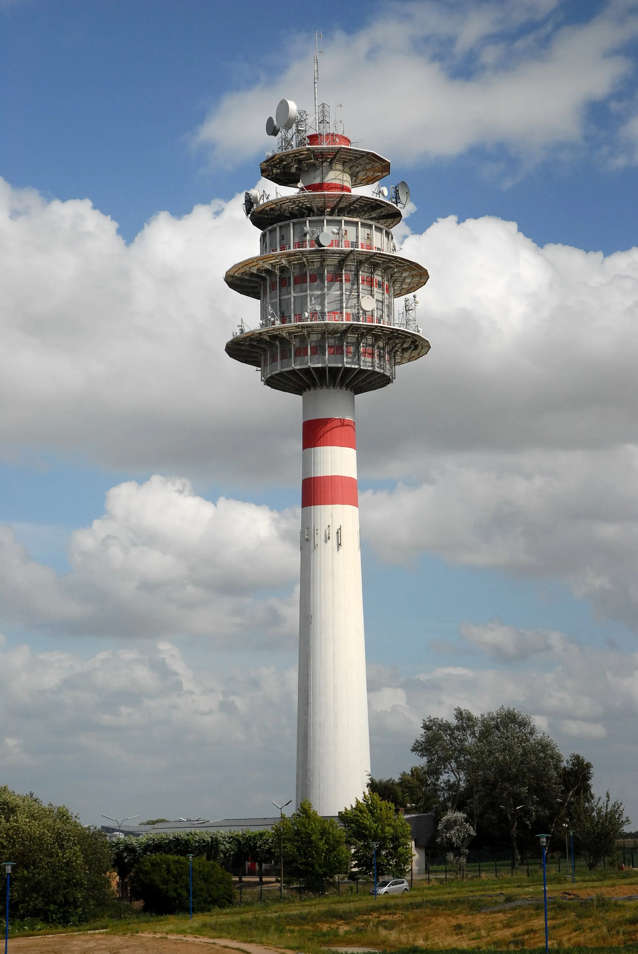 Photo showing: Radio tower of Le Mesnil-Esnard