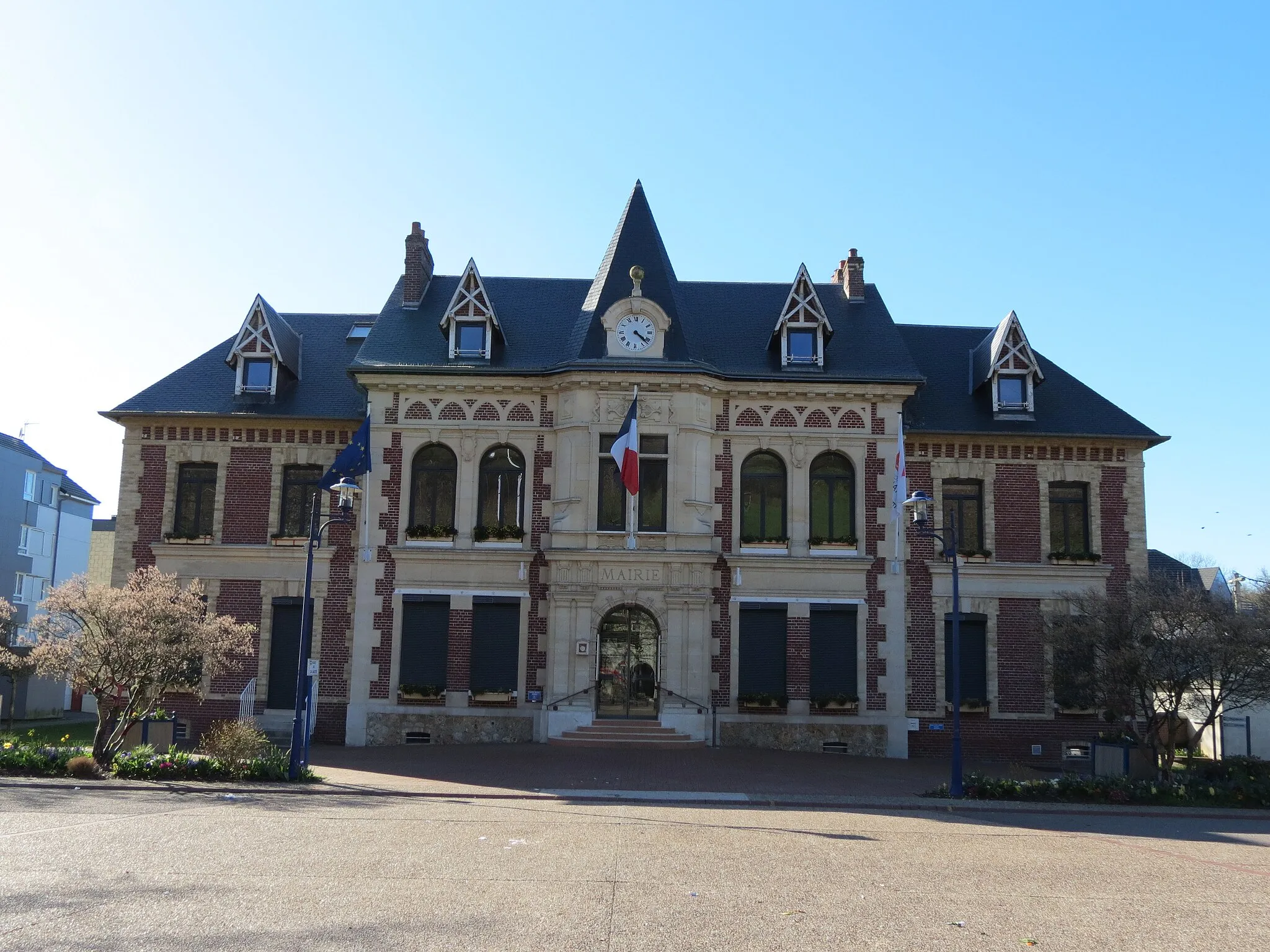 Photo showing: La mairie de Malaunay.