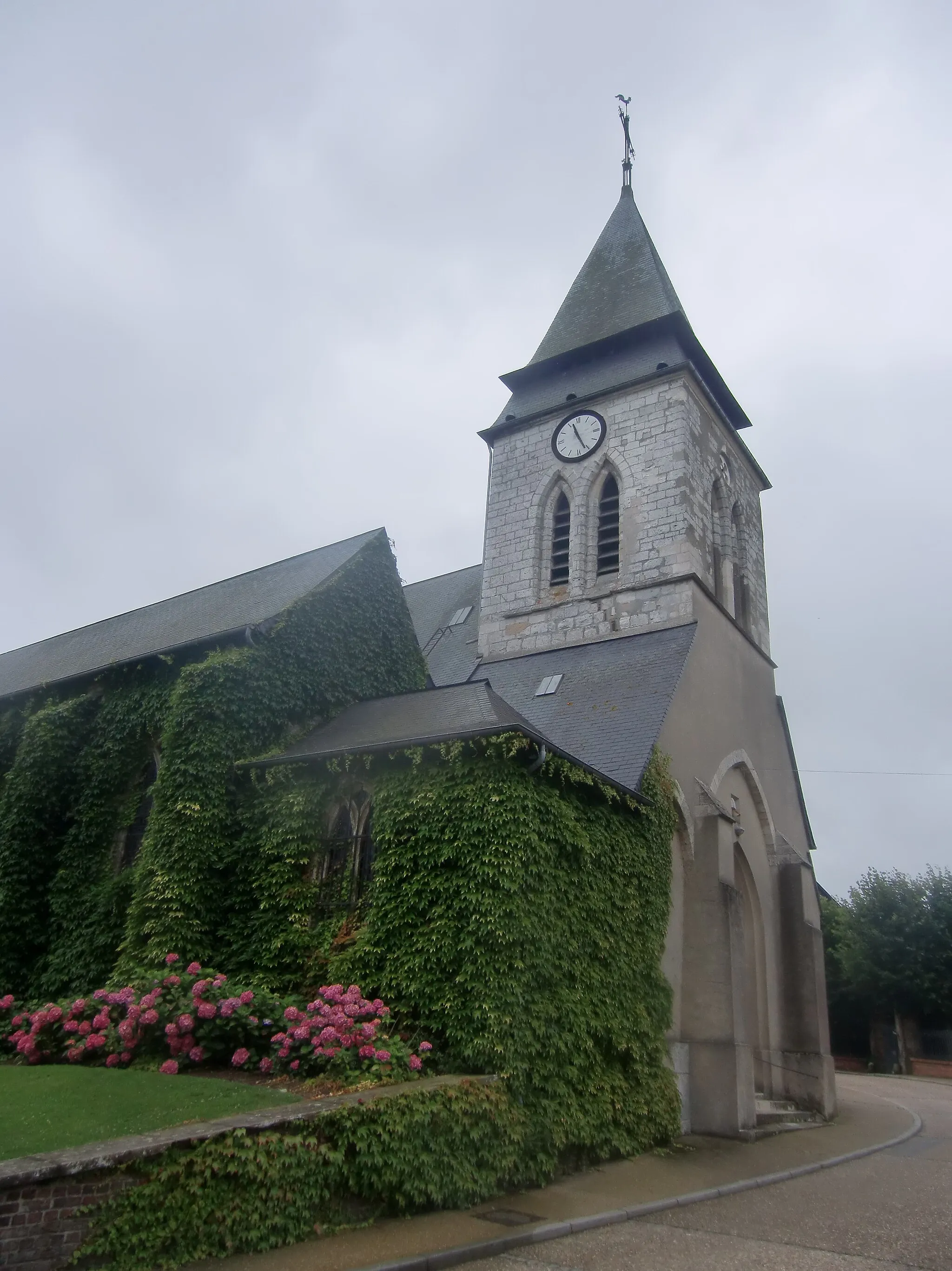 Photo showing: Eglise paroissiale Saint-Pierre du Bosc-Roger-en-Roumois (Eure, Normandie, France)