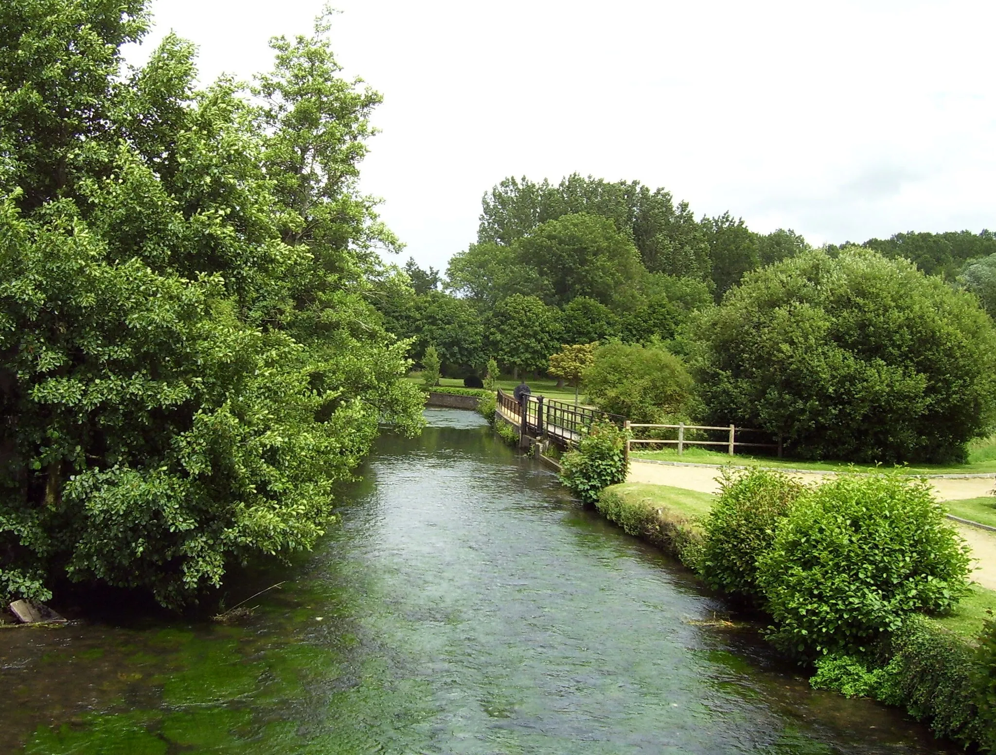 Photo showing: The charentonne in Serquigny (Eure, France).