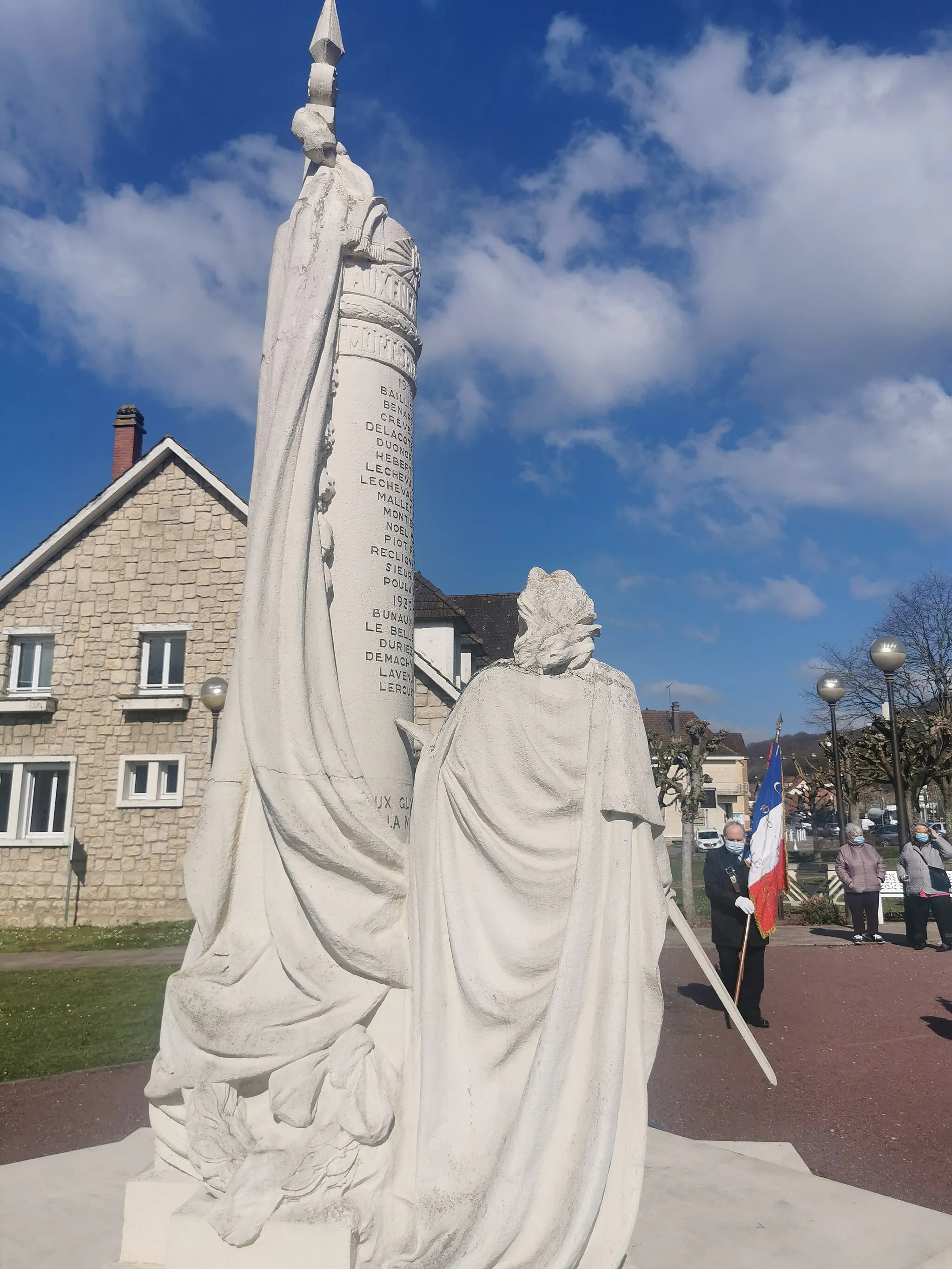 Photo showing: Le Monument crée par Maurice Ringot pour la municipalité du Trait