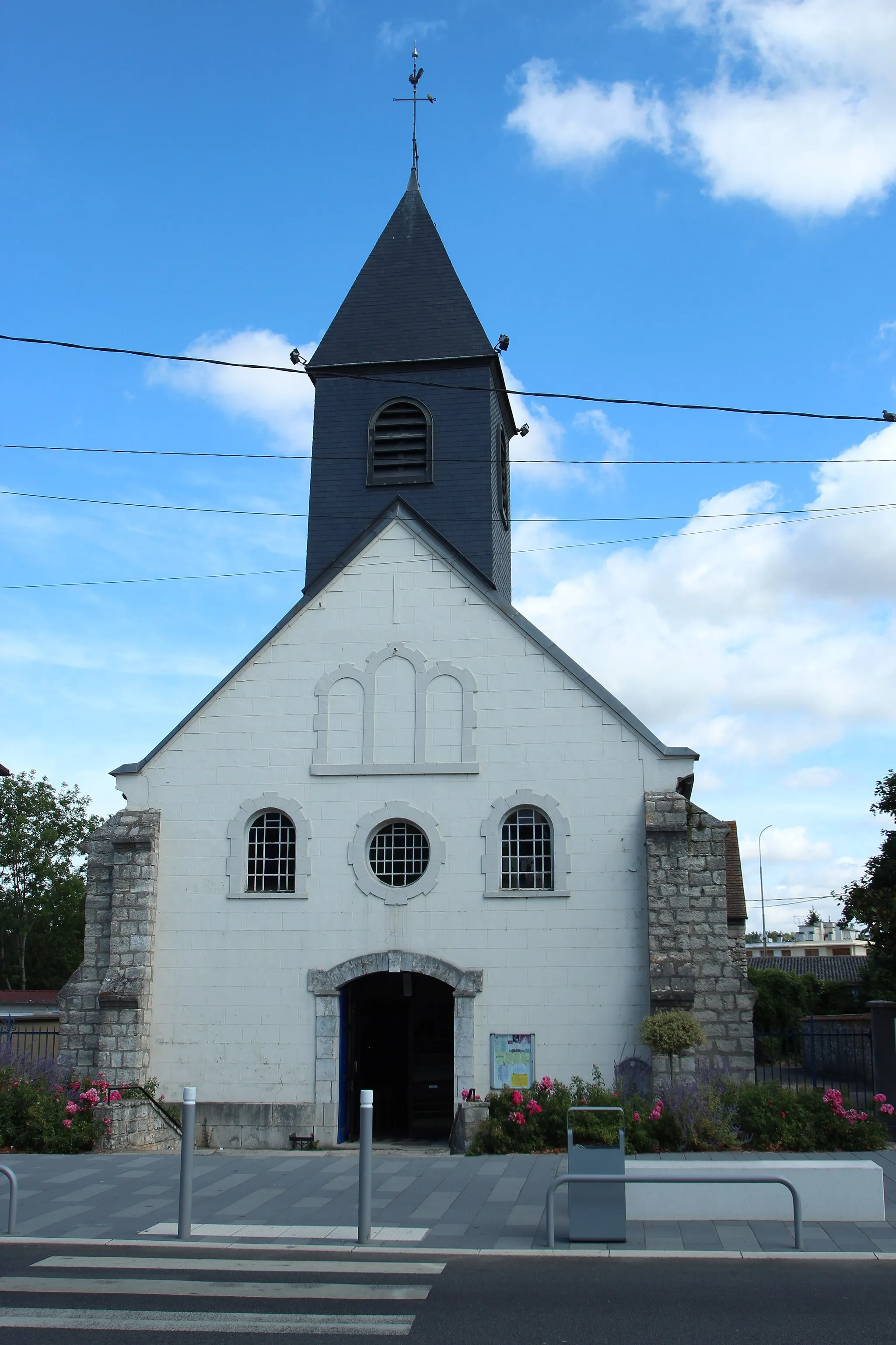 Photo showing: Church of Our Lady of the Nativity of Bonnières-sur-Seine, France