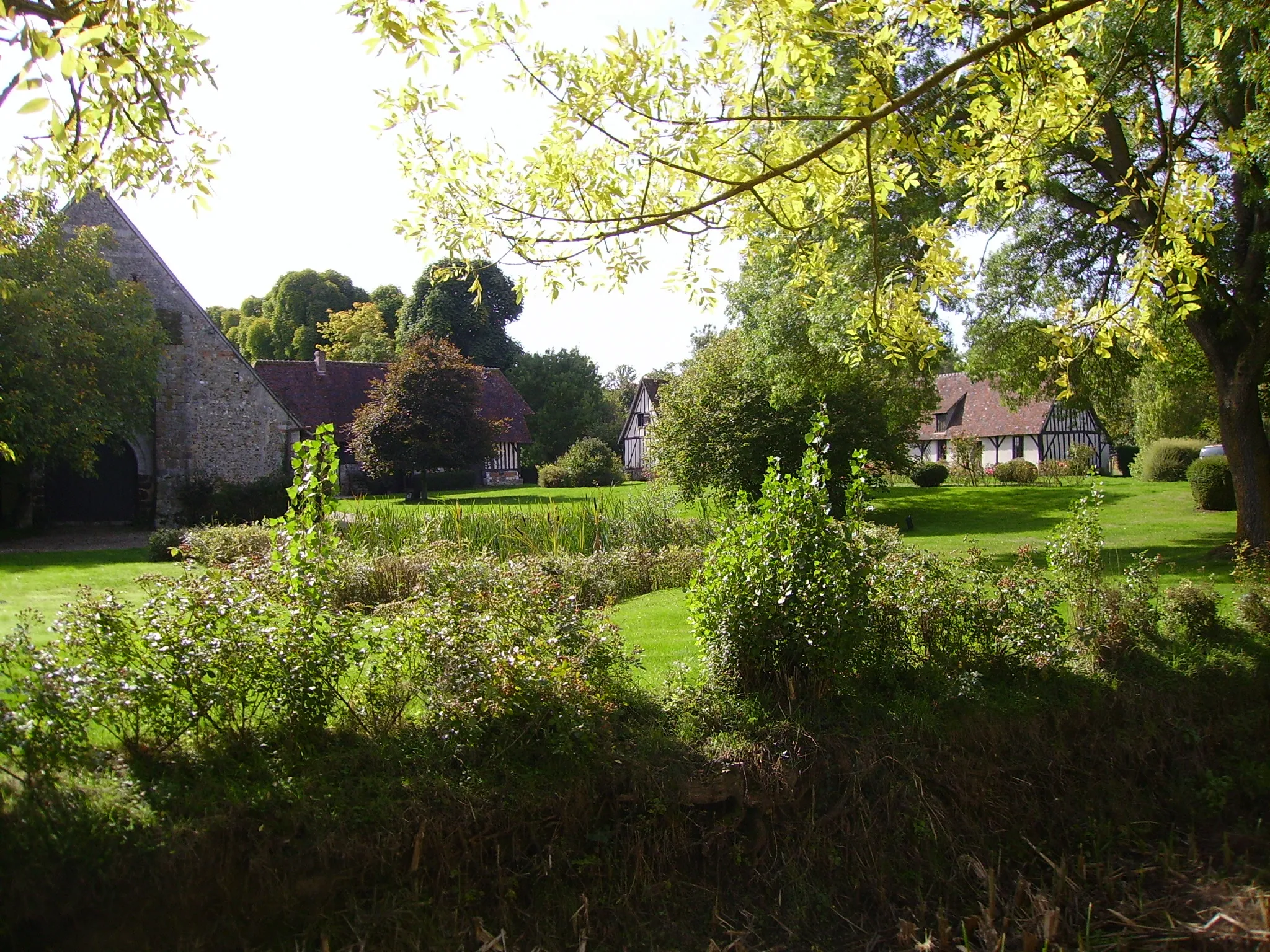 Photo showing: This building is indexed in the base Mérimée, a database of architectural heritage maintained by the French Ministry of Culture, under the reference PA00125434 .