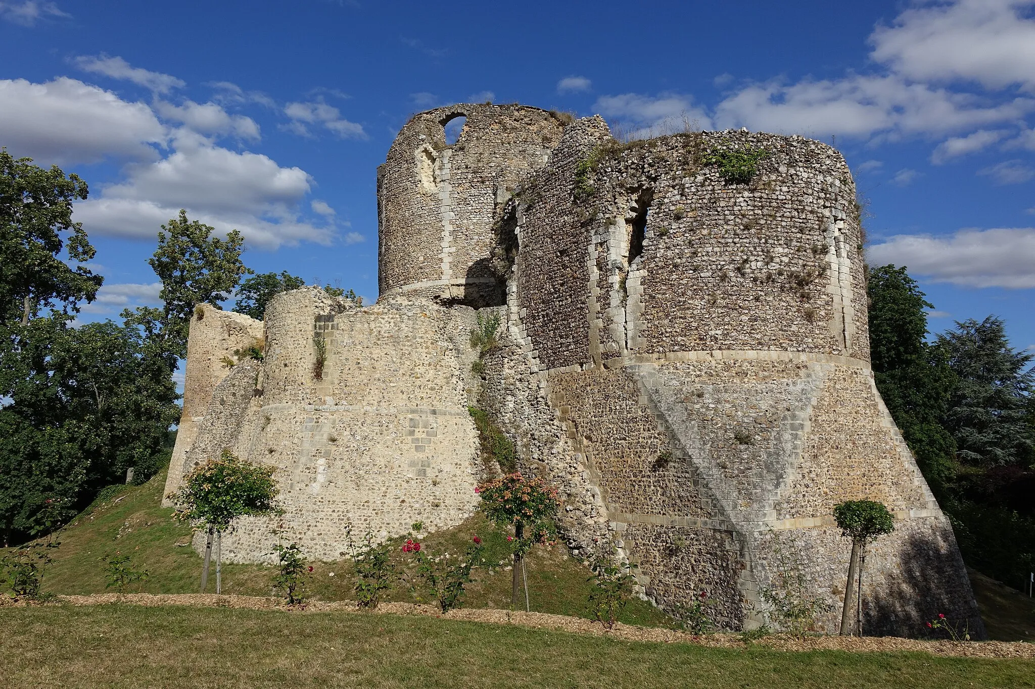 Photo showing: This building is indexed in the base Mérimée, a database of architectural heritage maintained by the French Ministry of Culture, under the reference PA00099377 .