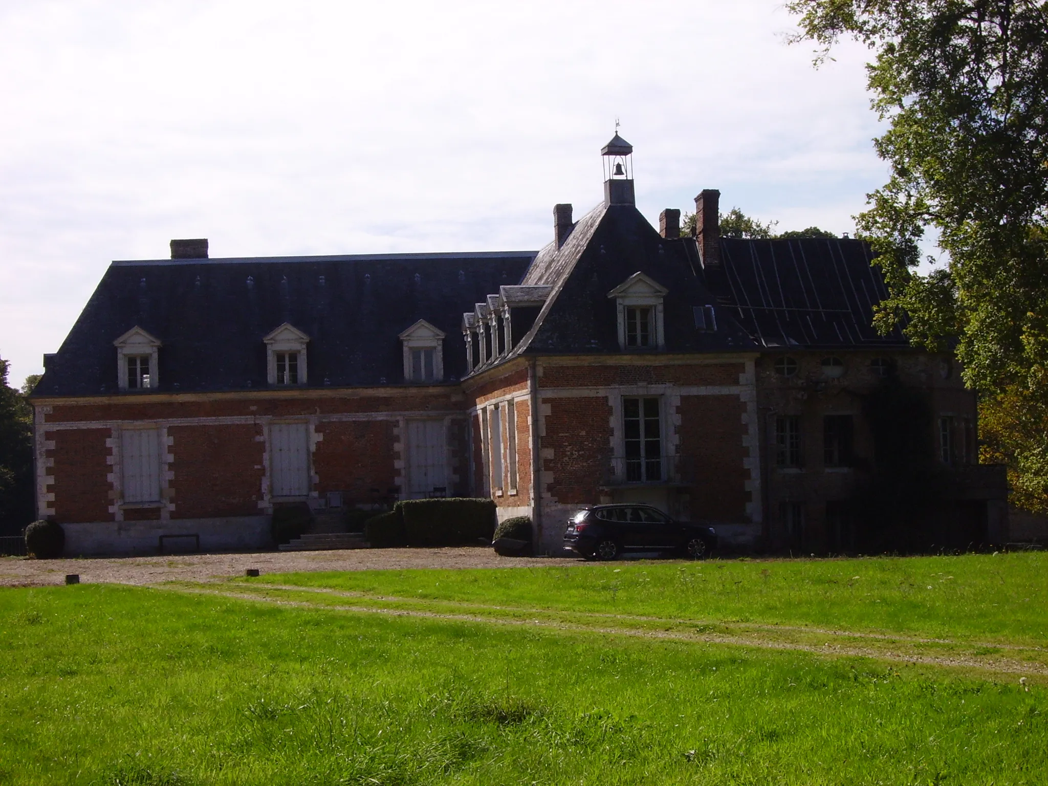 Photo showing: Château de la Mésangère