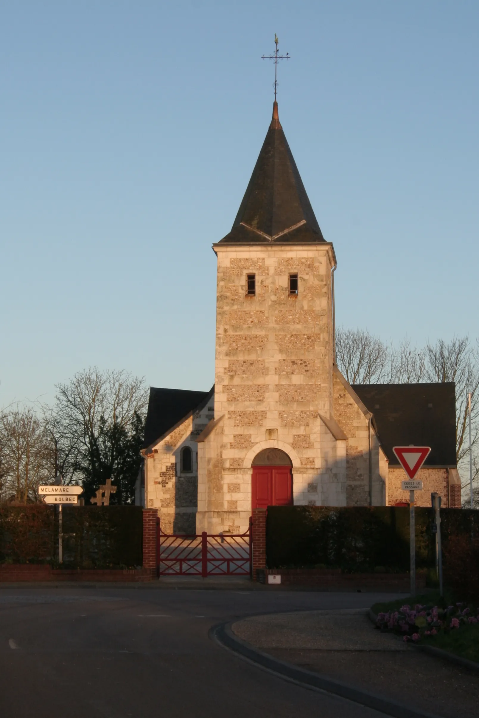 Photo showing: Église Saint-Pierre des Trois-Pierres.