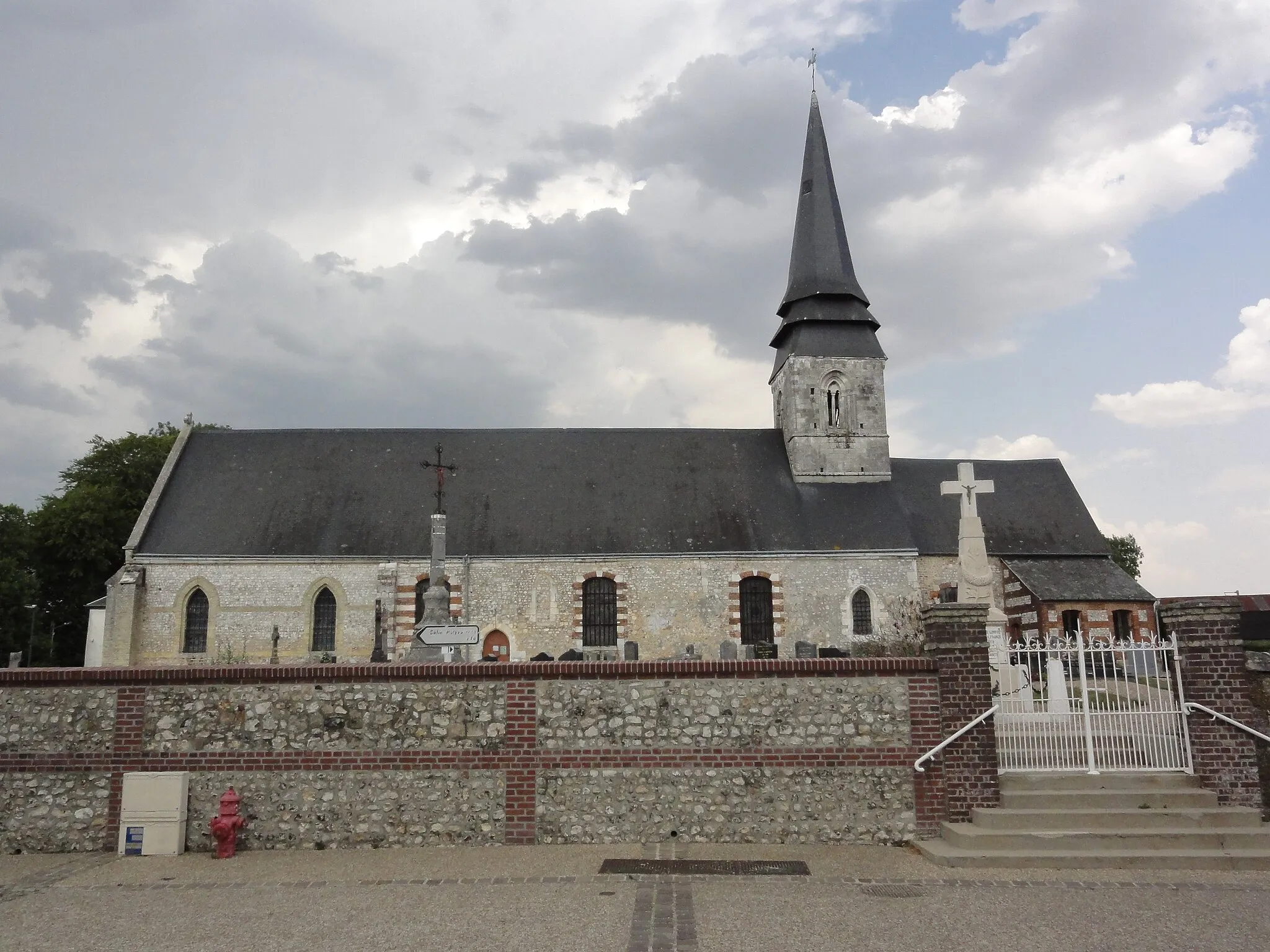 Photo showing: This building is inscrit au titre des monuments historiques de la France. It is indexed in the base Mérimée, a database of architectural heritage maintained by the French Ministry of Culture, under the reference PA00100735 .