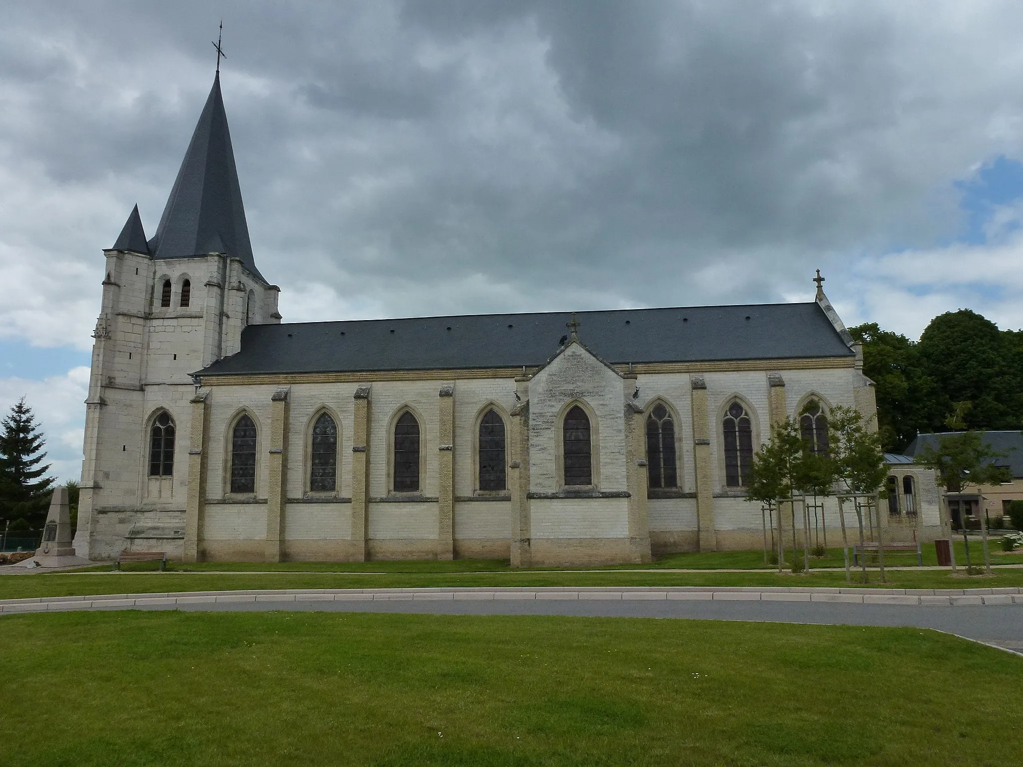 Photo showing: Amfreville-la-Campagne (Eure, Fr) église, vue latérale