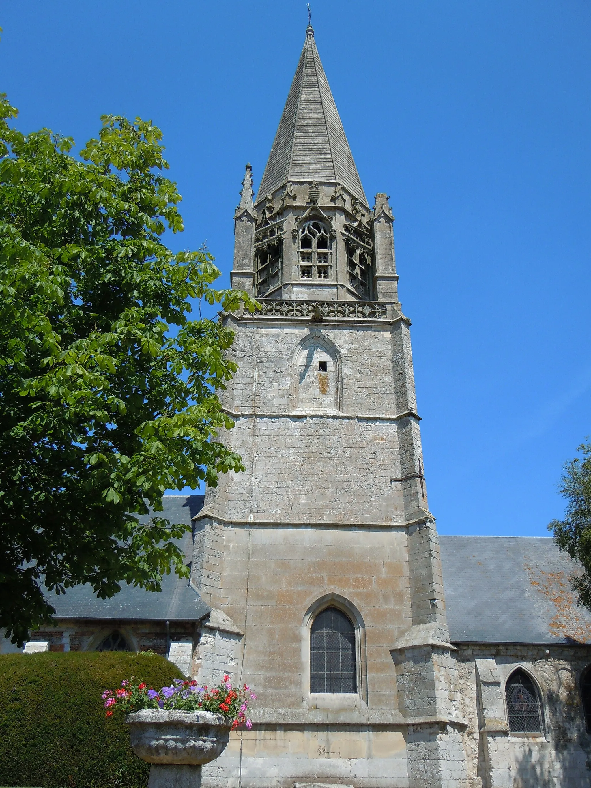 Photo showing: Valliquerville - ( Seine-Maritime) -  Eglise Notre-Dame - Clocher