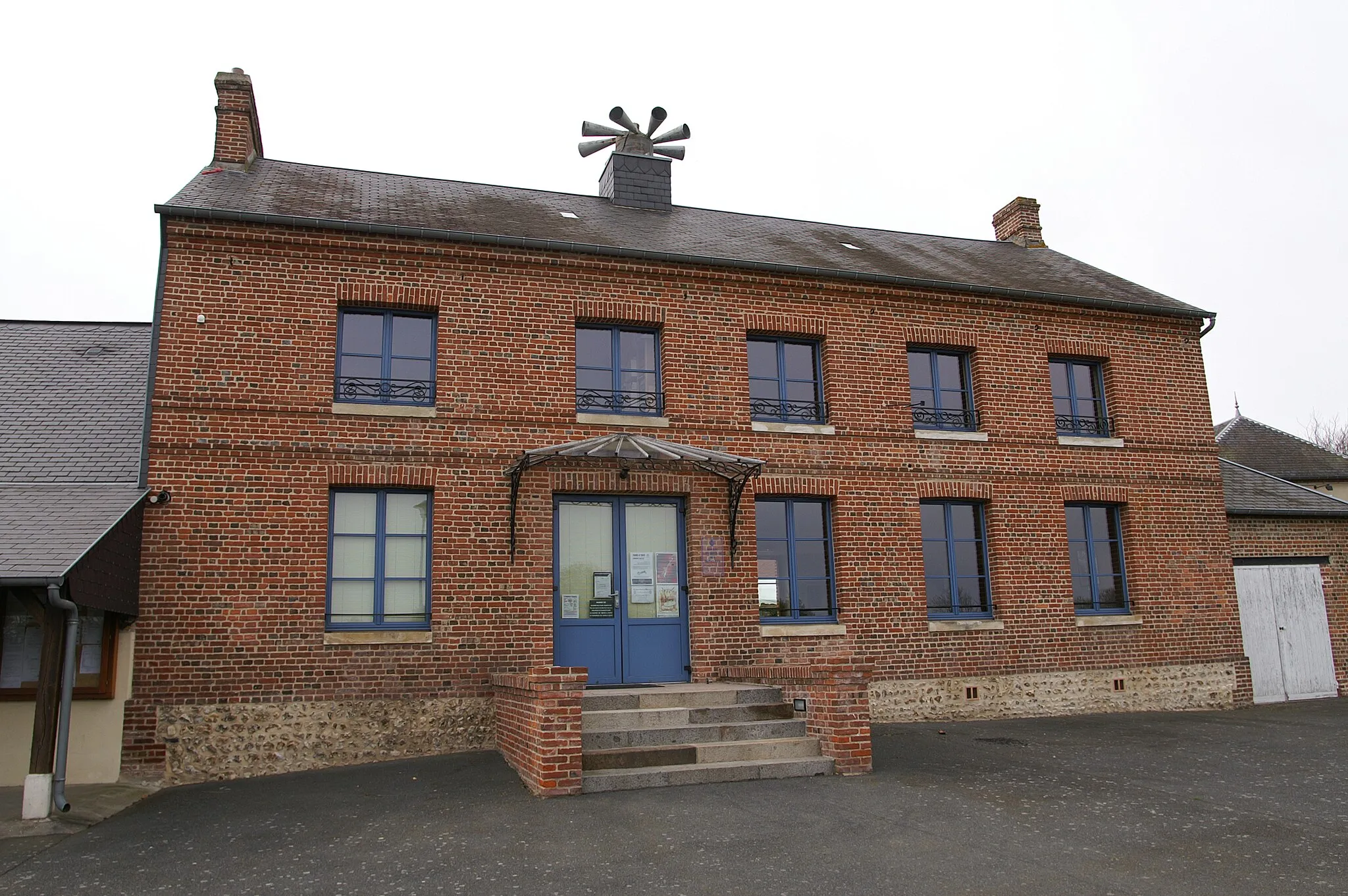 Photo showing: Town hall of Gonneville-sur-Honfleur.