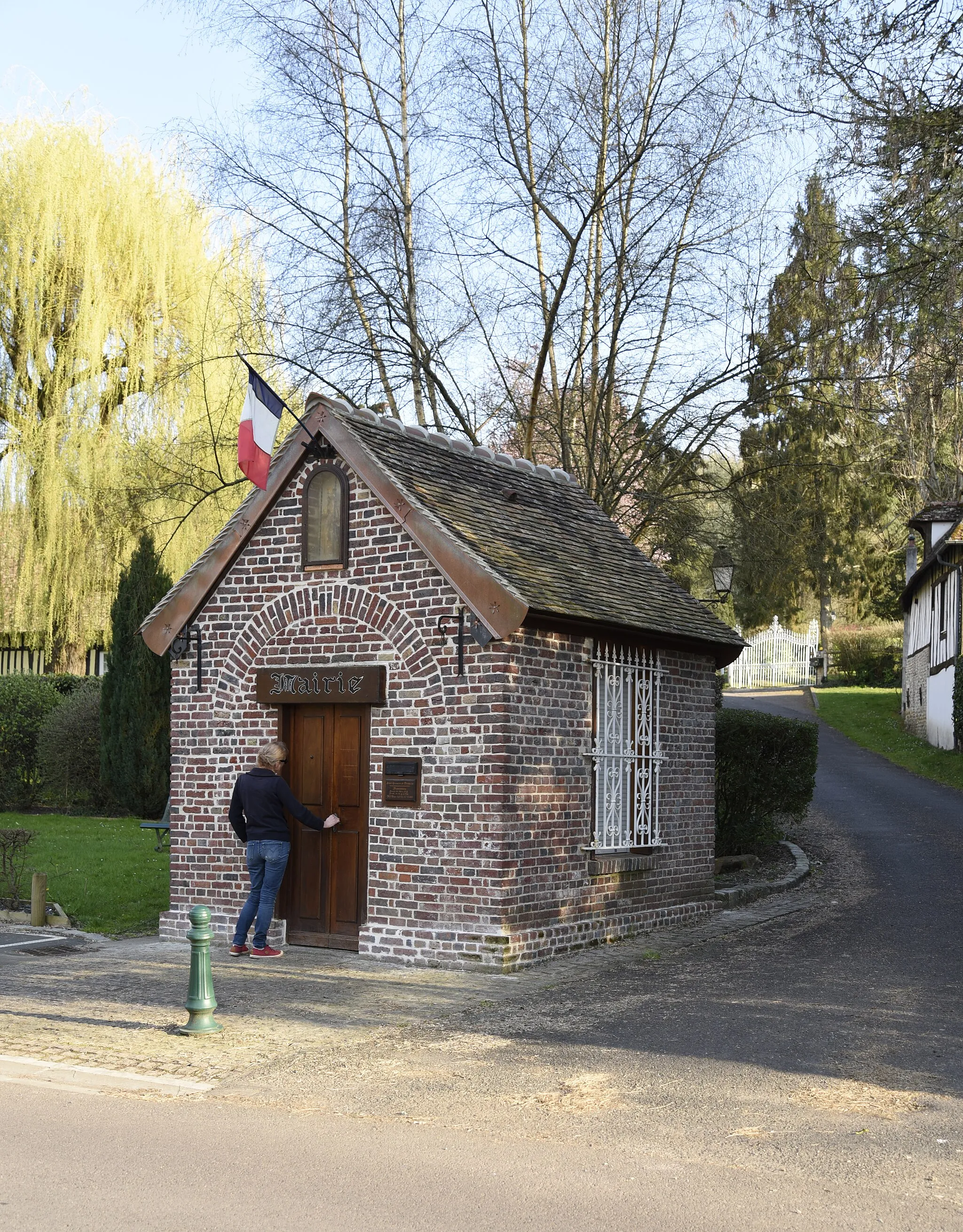 Photo showing: The smallest townhall in France  (St Germain de Pasquier - Eure)