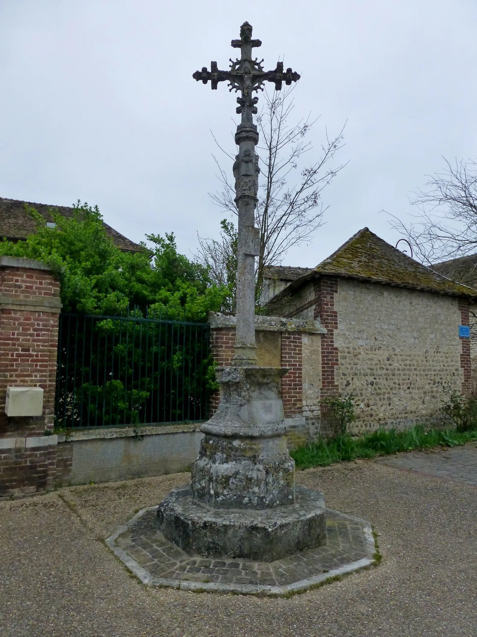 Photo showing: Croix hosannière de Léry (Eure).