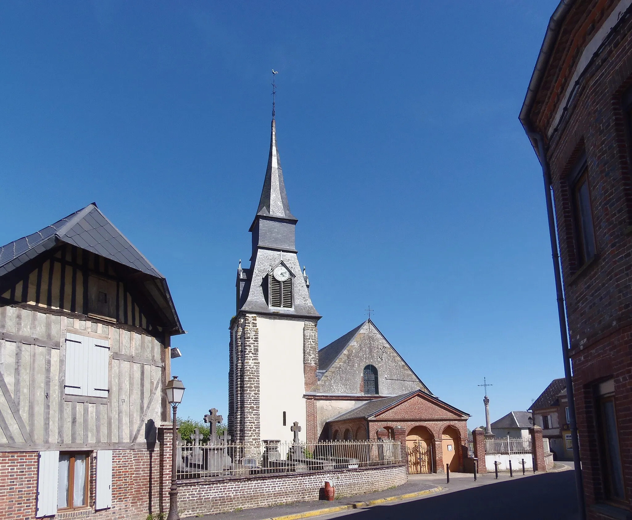 Photo showing: Meulles (Normandie, France). L'église Saint-Pierre.