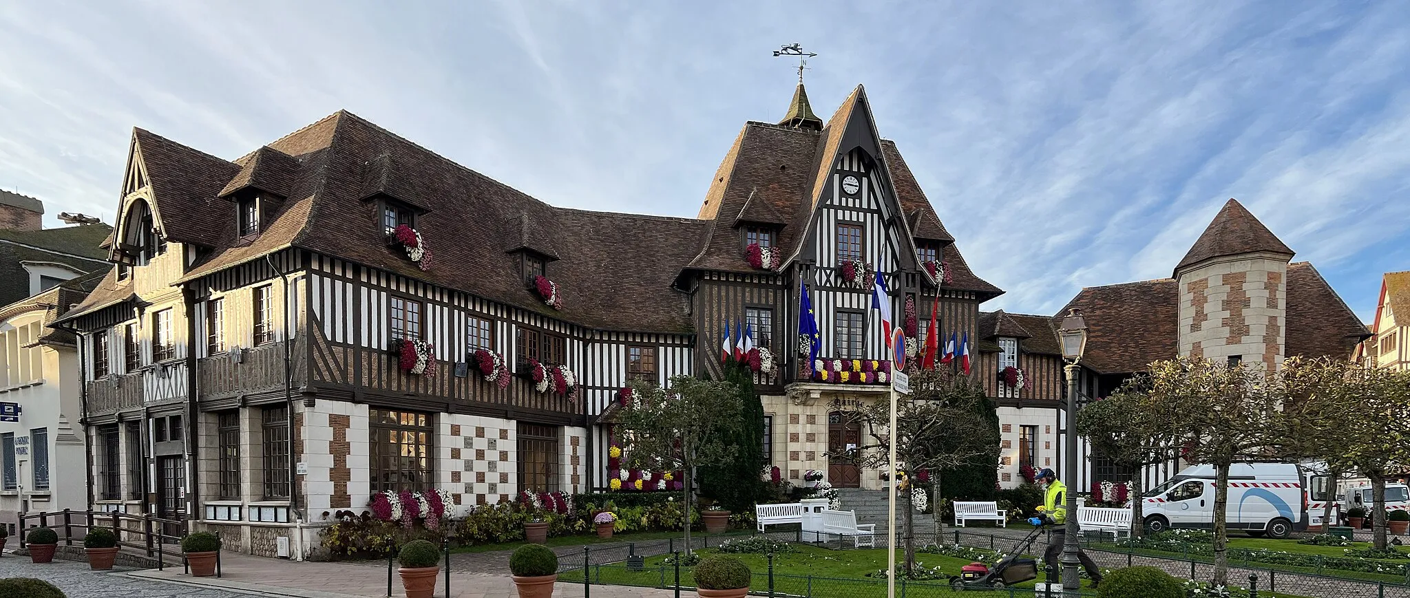 Photo showing: Mairie de Deauville.