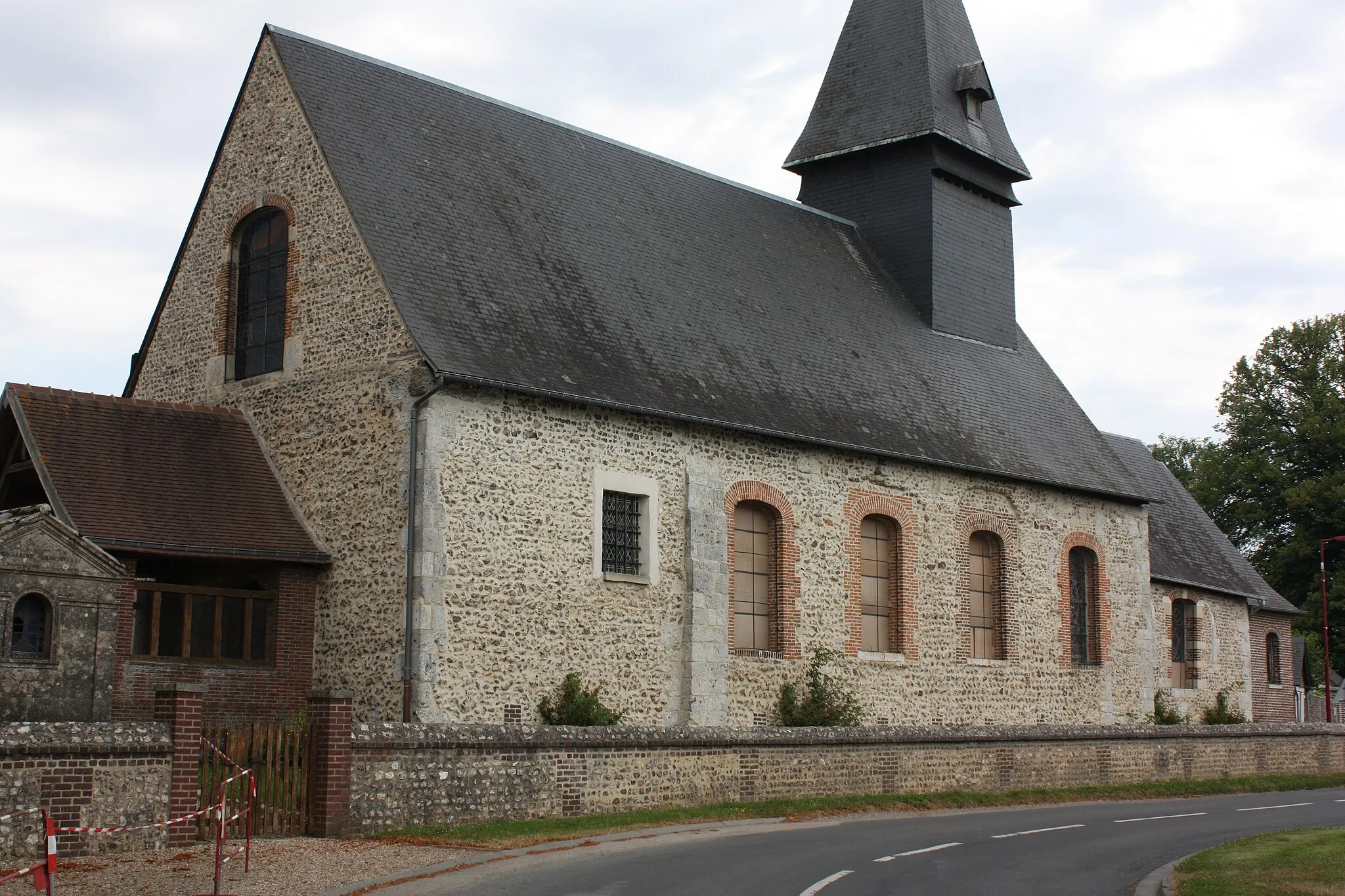 Photo showing: Mesnil-Raoul - Eglise Saint-Jean-Baptiste