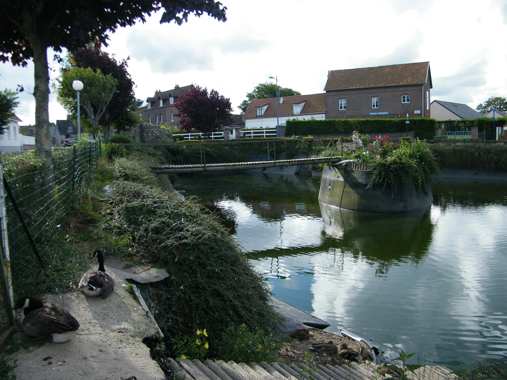 Photo showing: Bracquemont, Seine-Maritime, France, mare communale