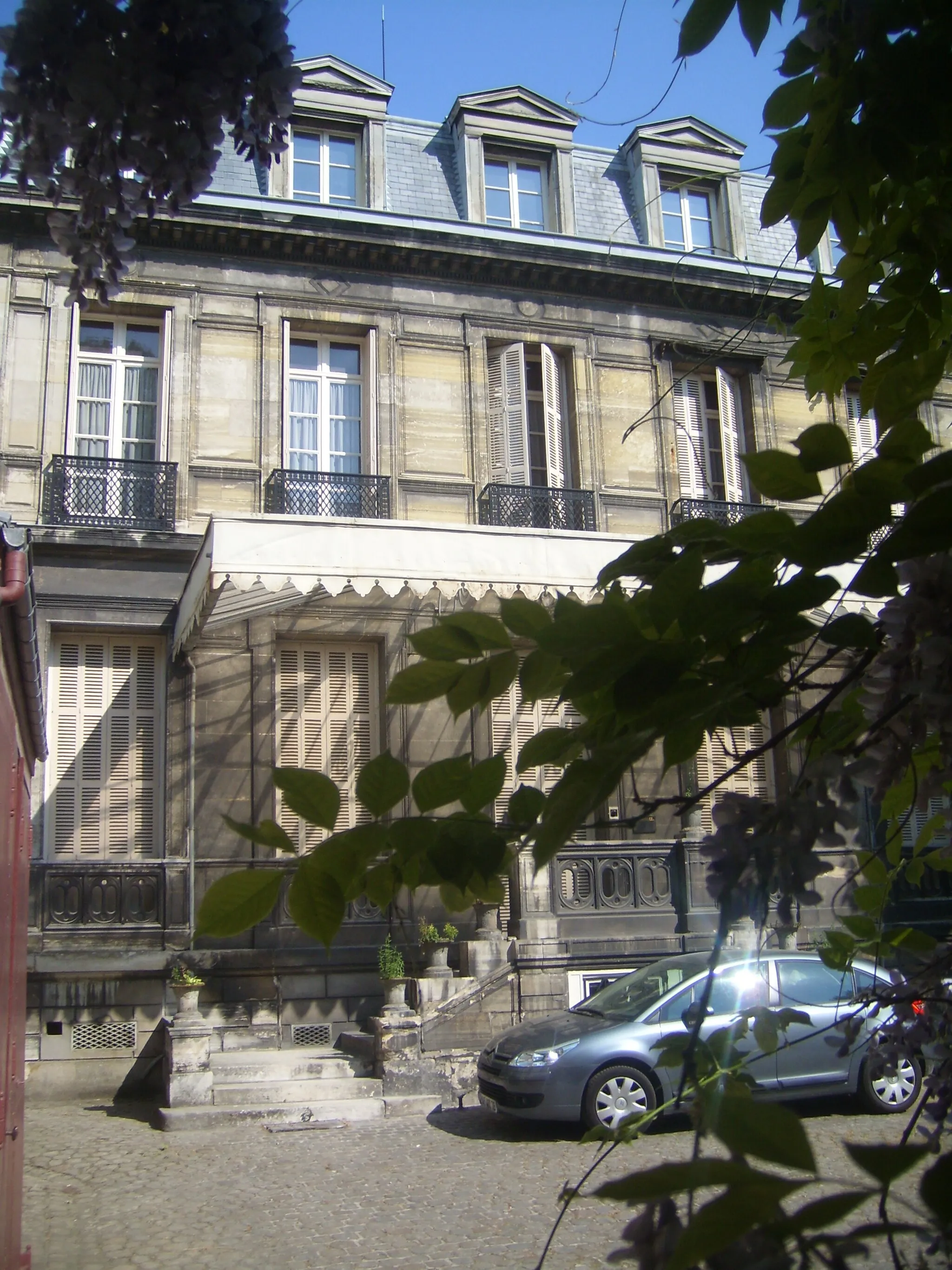 Photo showing: This building is inscrit au titre des monuments historiques de la France. It is indexed in the base Mérimée, a database of architectural heritage maintained by the French Ministry of Culture, under the reference PA76000061 .