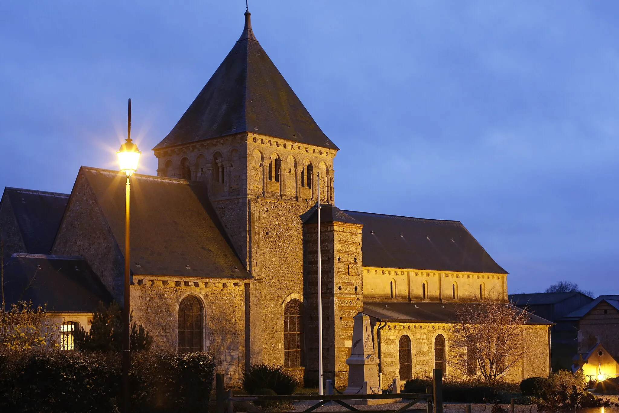 Photo showing: Saint-Germain church in Manéglise.