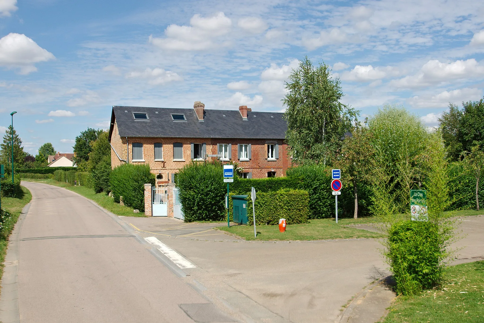 Photo showing: Maison en brique rose du 18e siècle rue Principale à Bois-l’Évêque