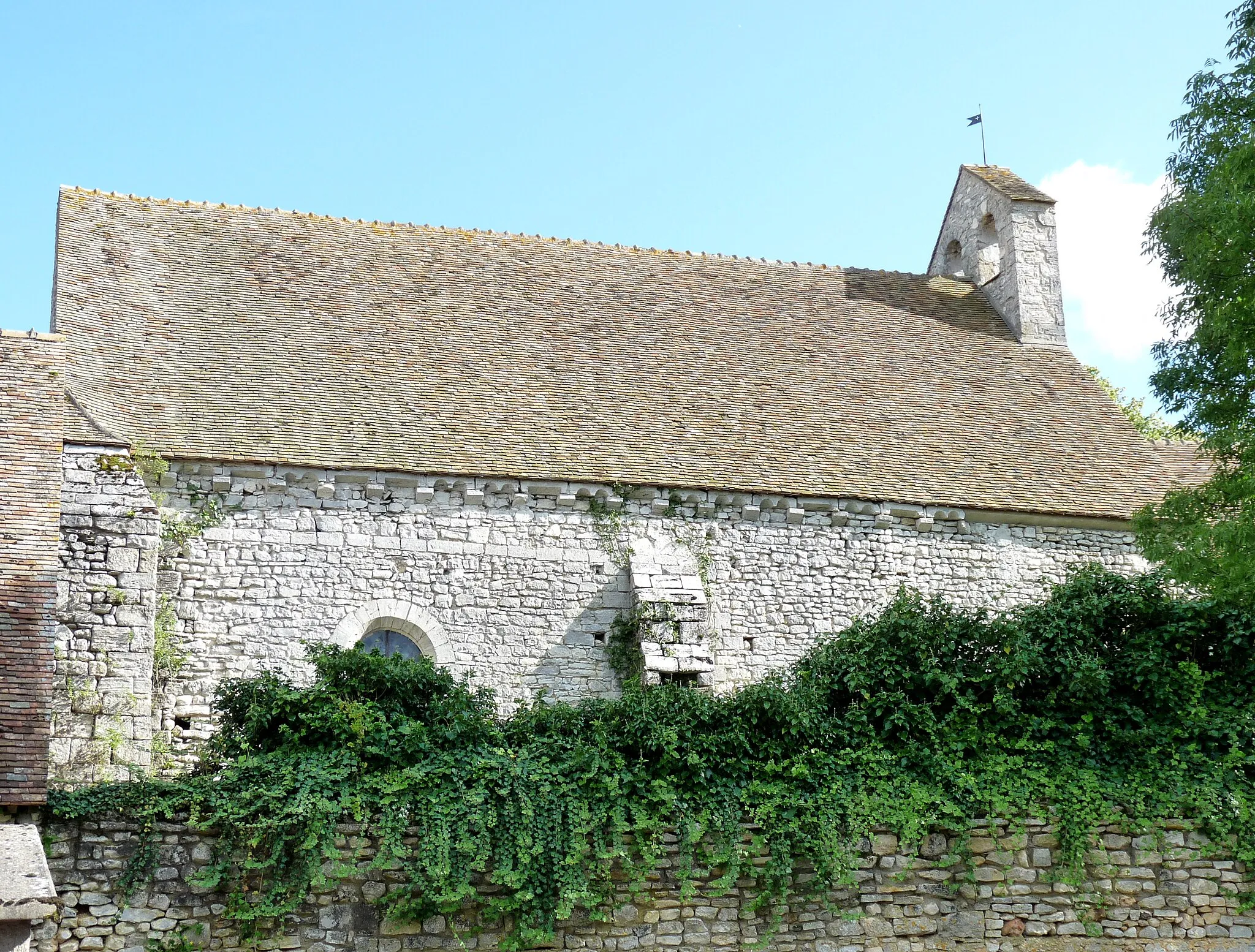 Photo showing: This building is indexed in the base Mérimée, a database of architectural heritage maintained by the French Ministry of Culture, under the reference PA00099626 .