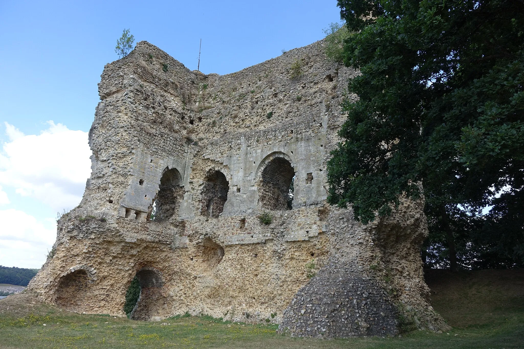 Photo showing: This building is indexed in the base Mérimée, a database of architectural heritage maintained by the French Ministry of Culture, under the reference PA00099362 .