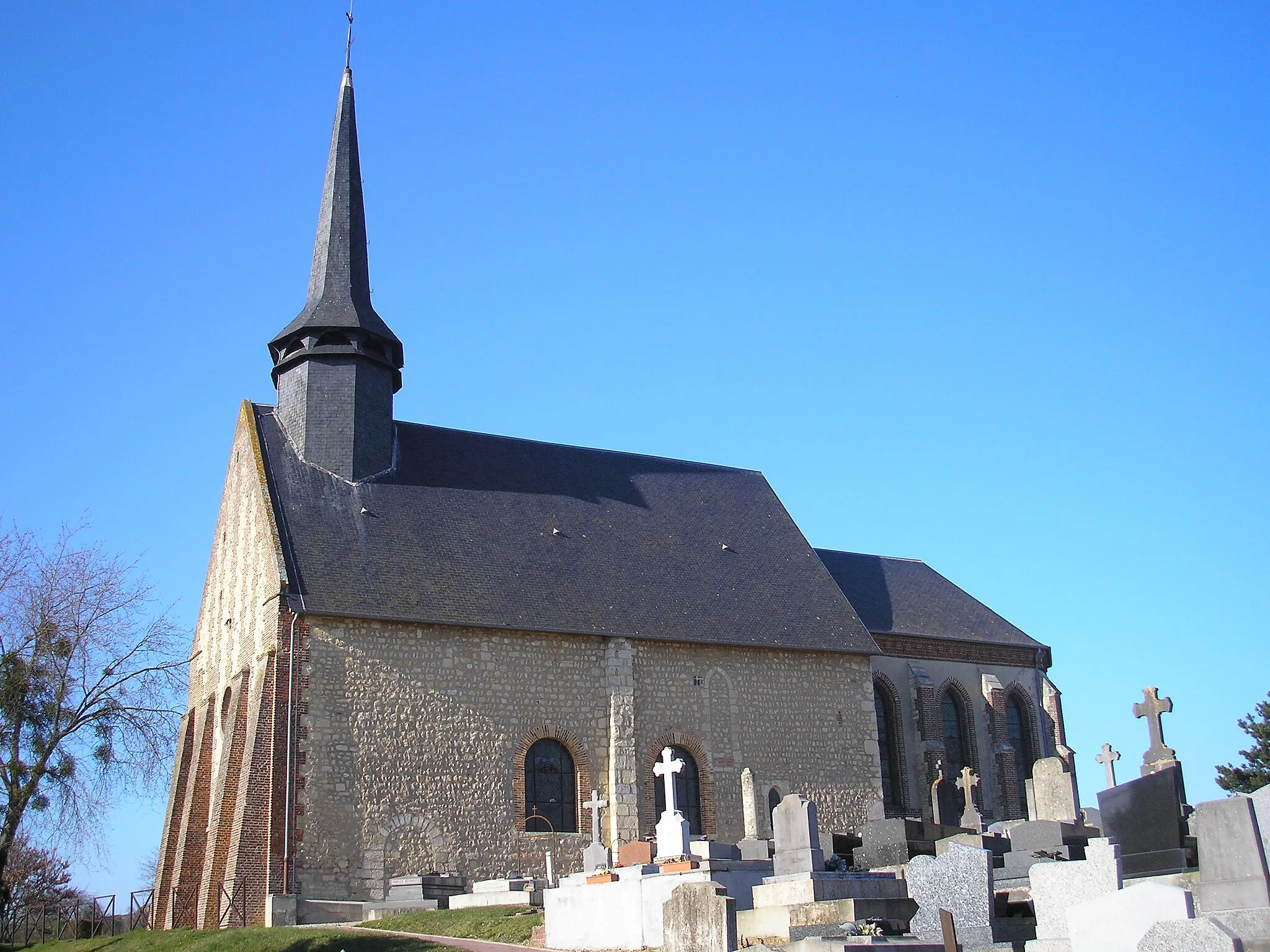 Photo showing: Glos (Normandie, France). L'église Saint-Sylvain.