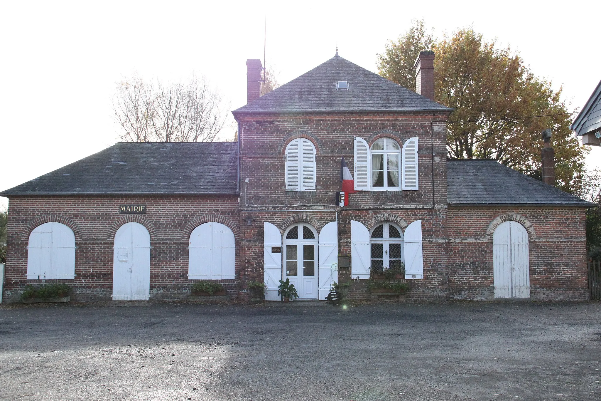 Photo showing: mairie du Mesnil-Germain, Calvados, France