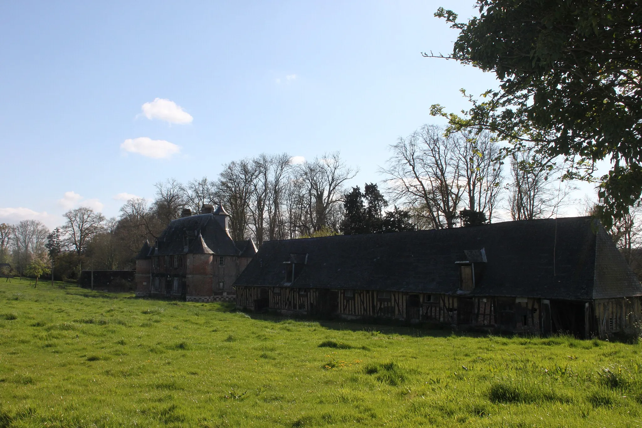 Photo showing: Manoir du Vièvre - Logis et bâtiment annexe