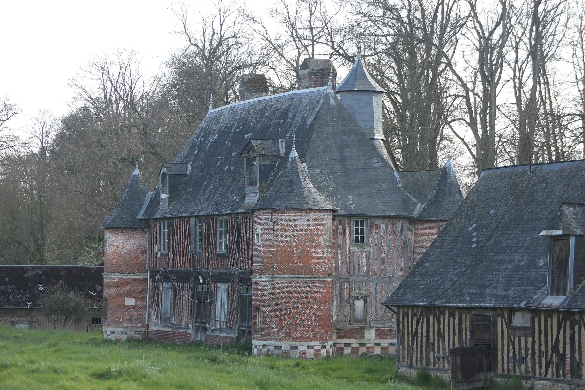 Photo showing: Manoir du Vièvre - Vue latérale du logis