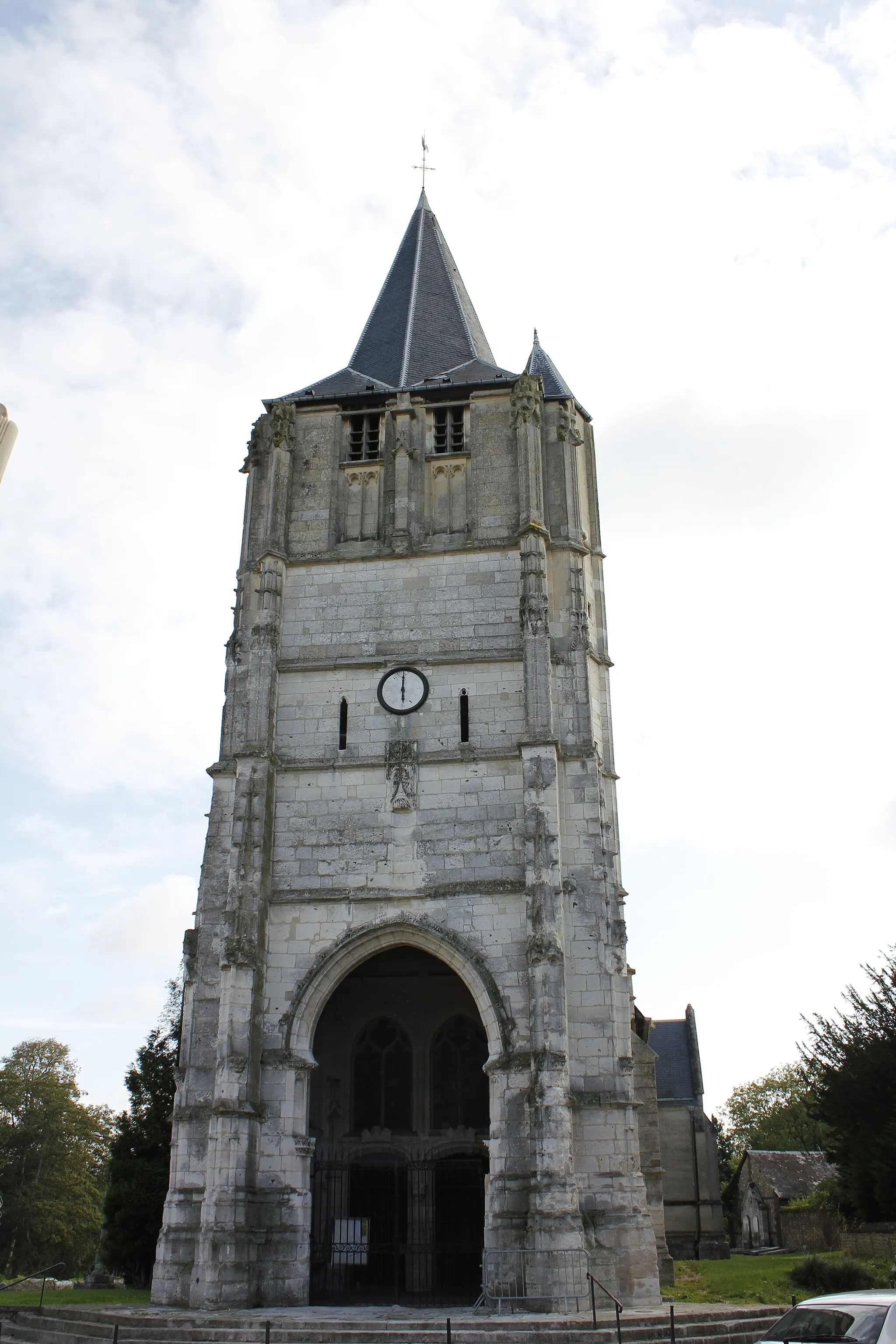 Photo showing: This building is inscrit au titre des monuments historiques de la France. It is indexed in the base Mérimée, a database of architectural heritage maintained by the French Ministry of Culture, under the reference PA00100589 .