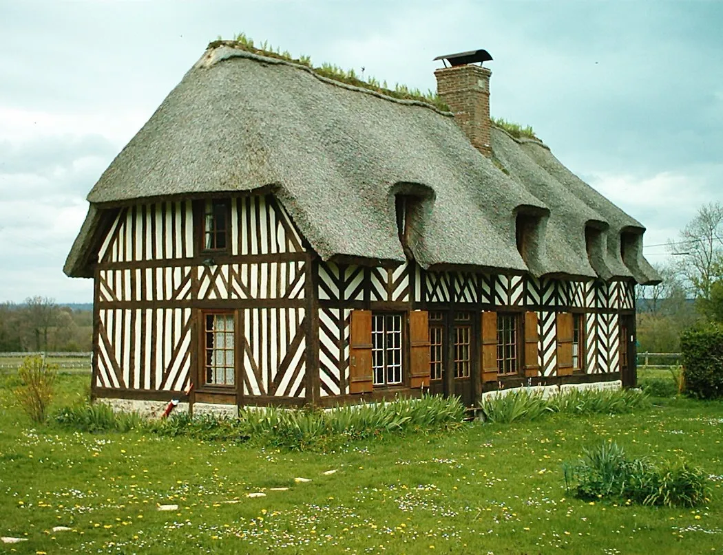 Photo showing: St Etienne la Thillaye, maison en colombage