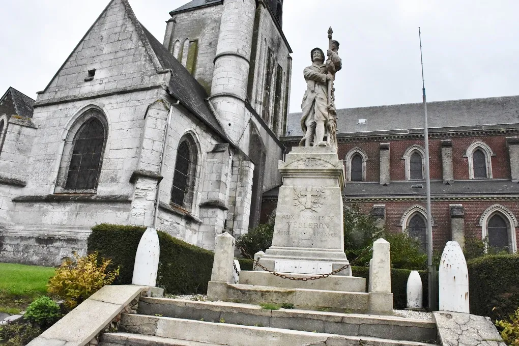 Photo showing: le Monument Aux Morts