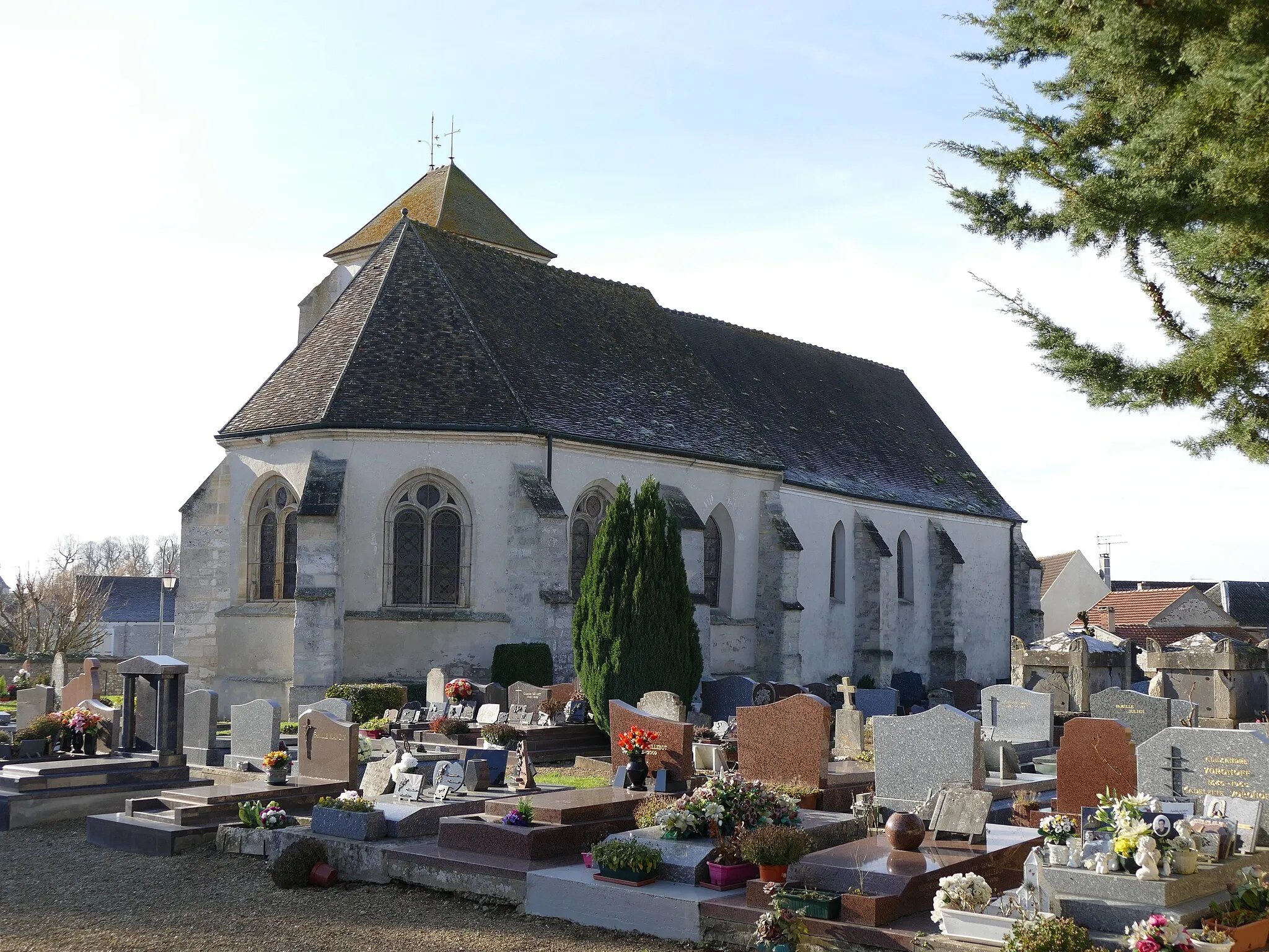 Photo showing: Saint-Martin's church in Soindres (Yvelines, Île-de-France, France).