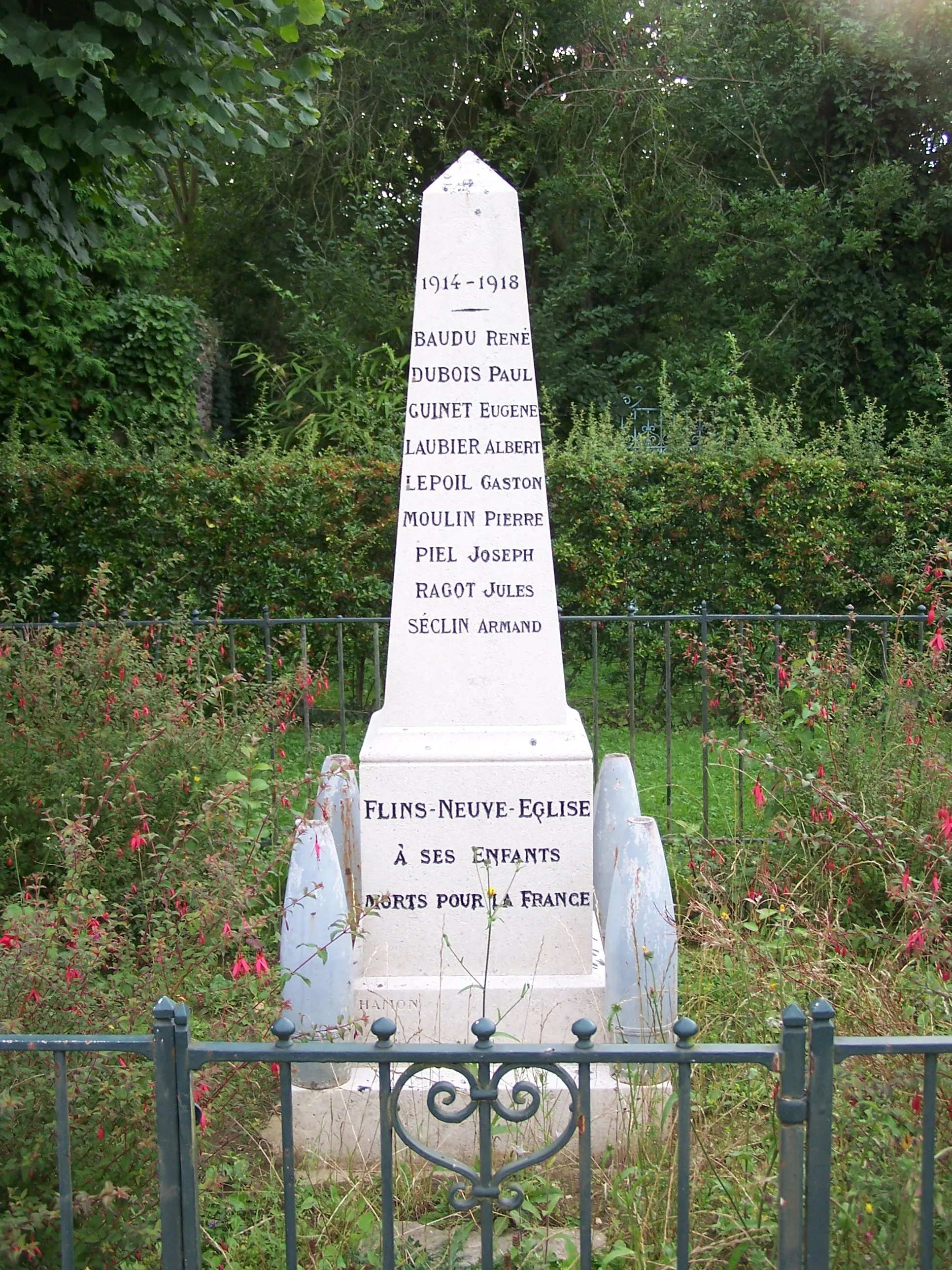 Photo showing: War memorial of Flins-Neuve-Église (Yvelines, France)