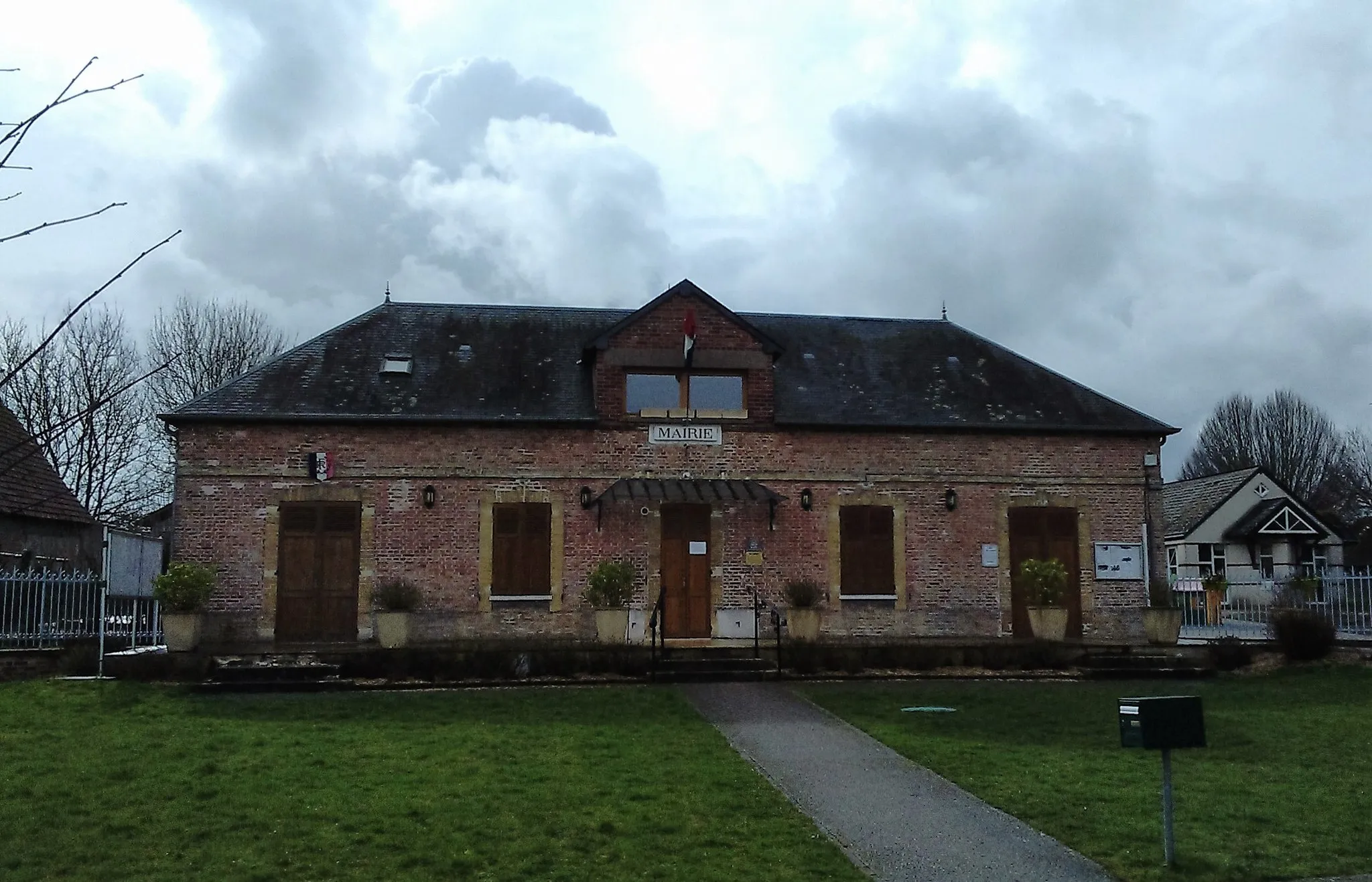 Photo showing: Mairie de Guiseniers