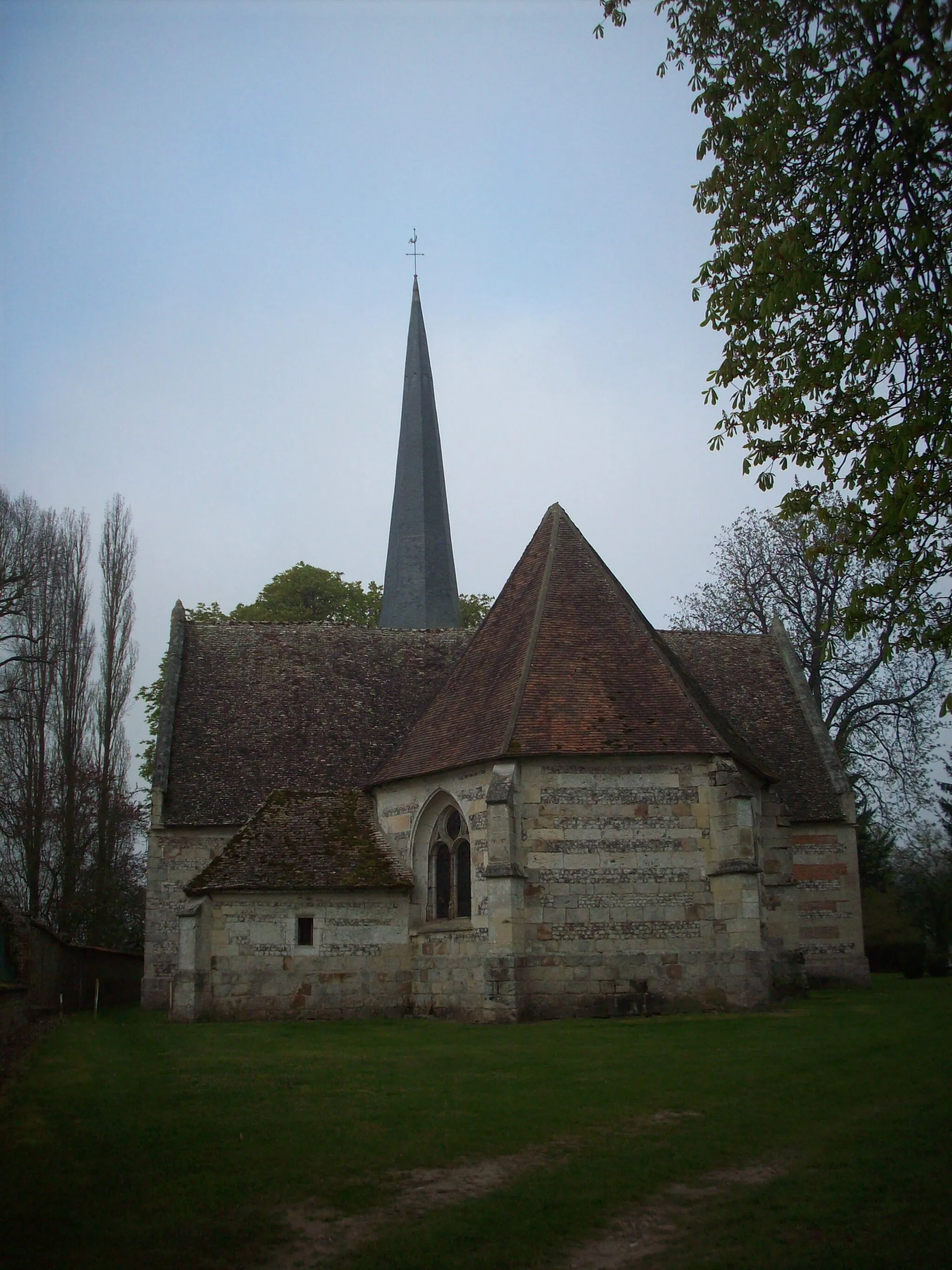 Photo showing: Église Saint-Aubin de Doudeauville-en-Vexin.