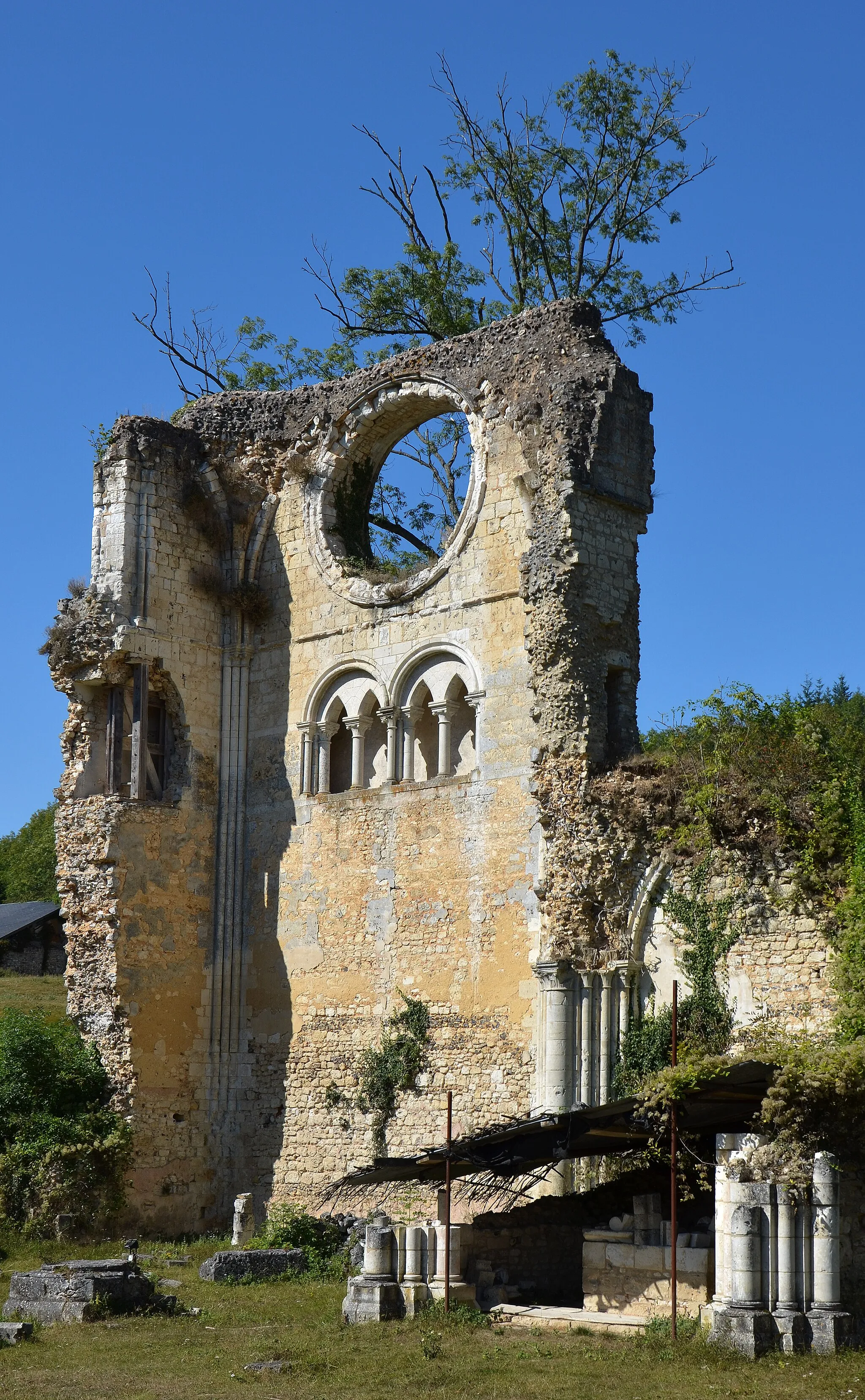 Photo showing: Ruins of the Abbaye de Mortemer, Lisors, Eure, Normandie, France