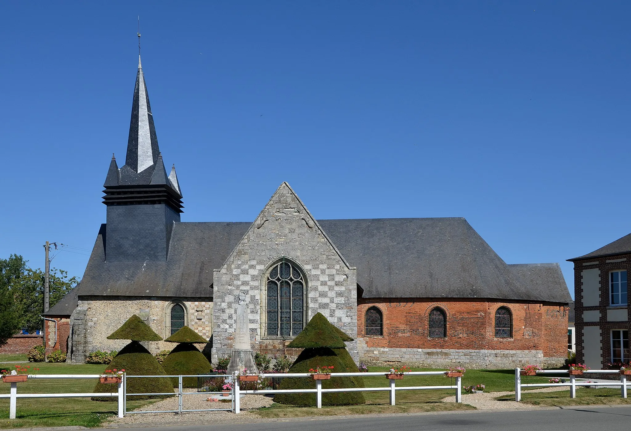 Photo showing: Church of Fleury-la-Foret, Normandy, France