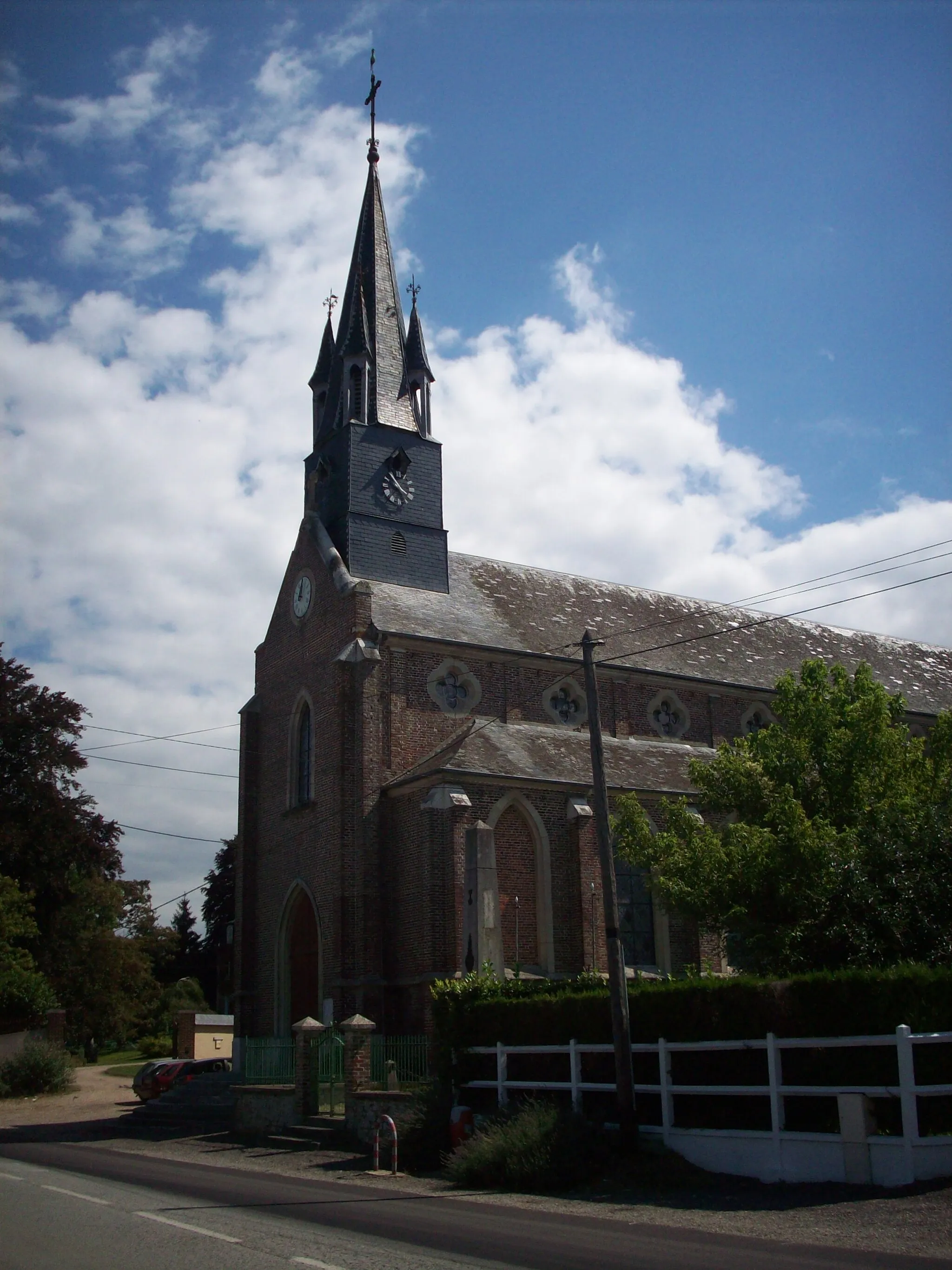 Photo showing: Vue de l'église de l'Assomption à Douville-sur-Andelle