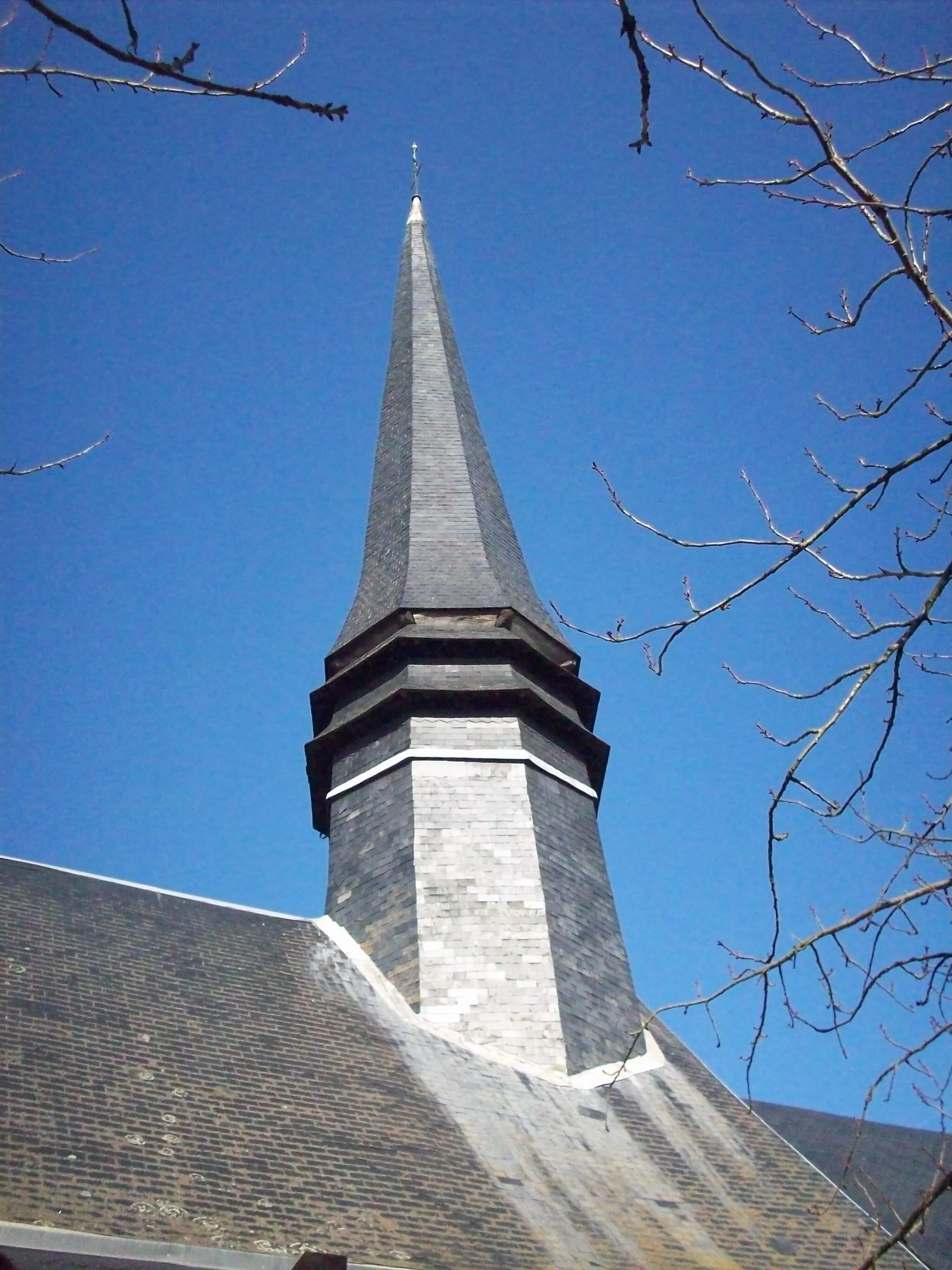 Photo showing: Église Sainte-Geneviève.